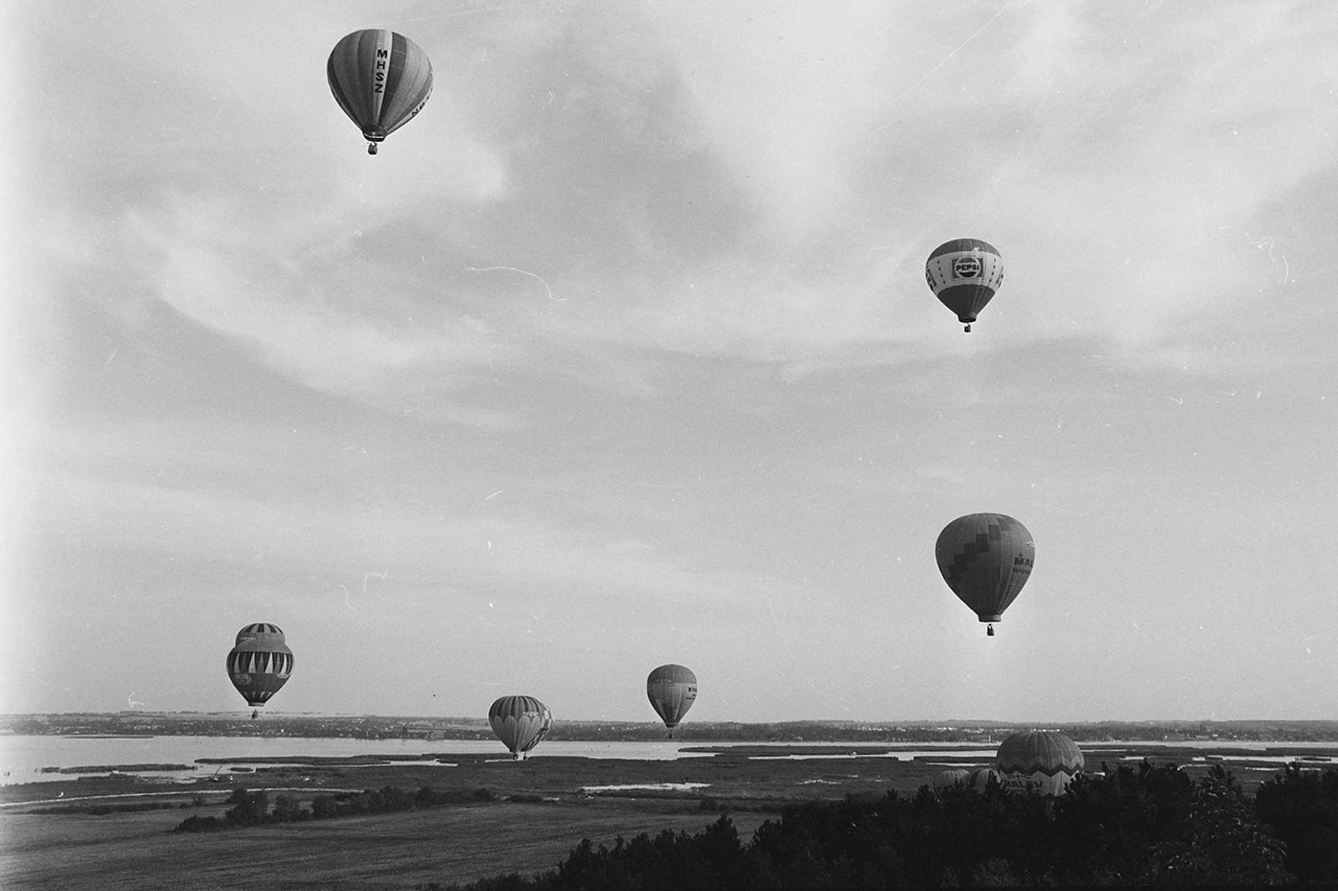 Hőlégballonok a Velencei-tónál, 1983.