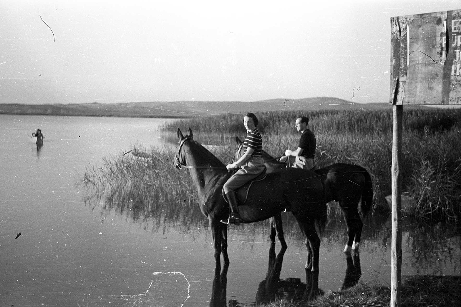 Velencei-tó, Agárd, 1944.