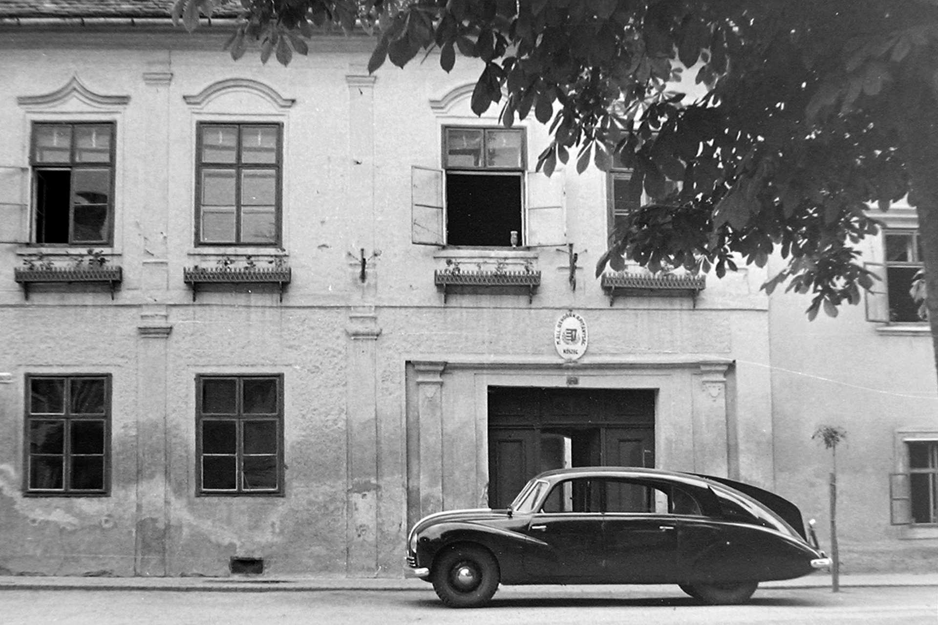 Kőszeg, Magyar Állami Rendőrkapitányság, Tatra T87 személygépkocsi