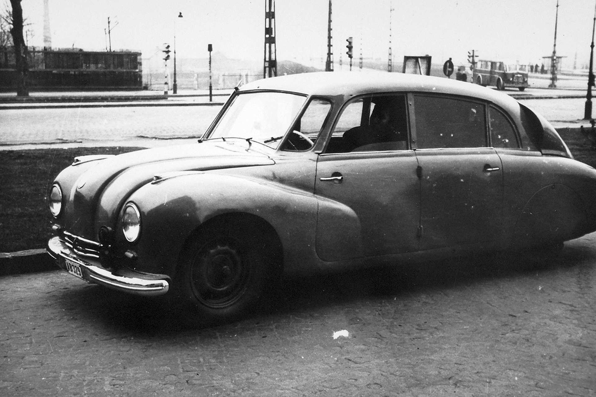 Tatra T-87 személygépkocsi