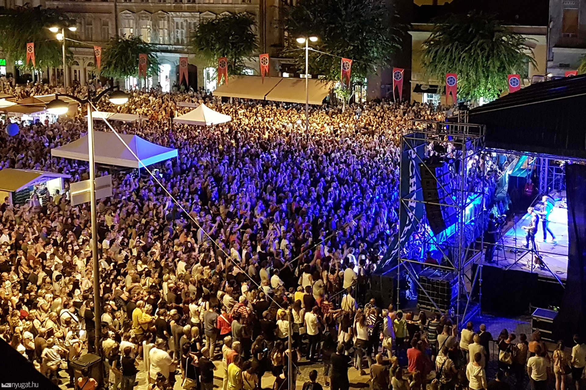 Honeybeast-koncert a Savaria Karneválon