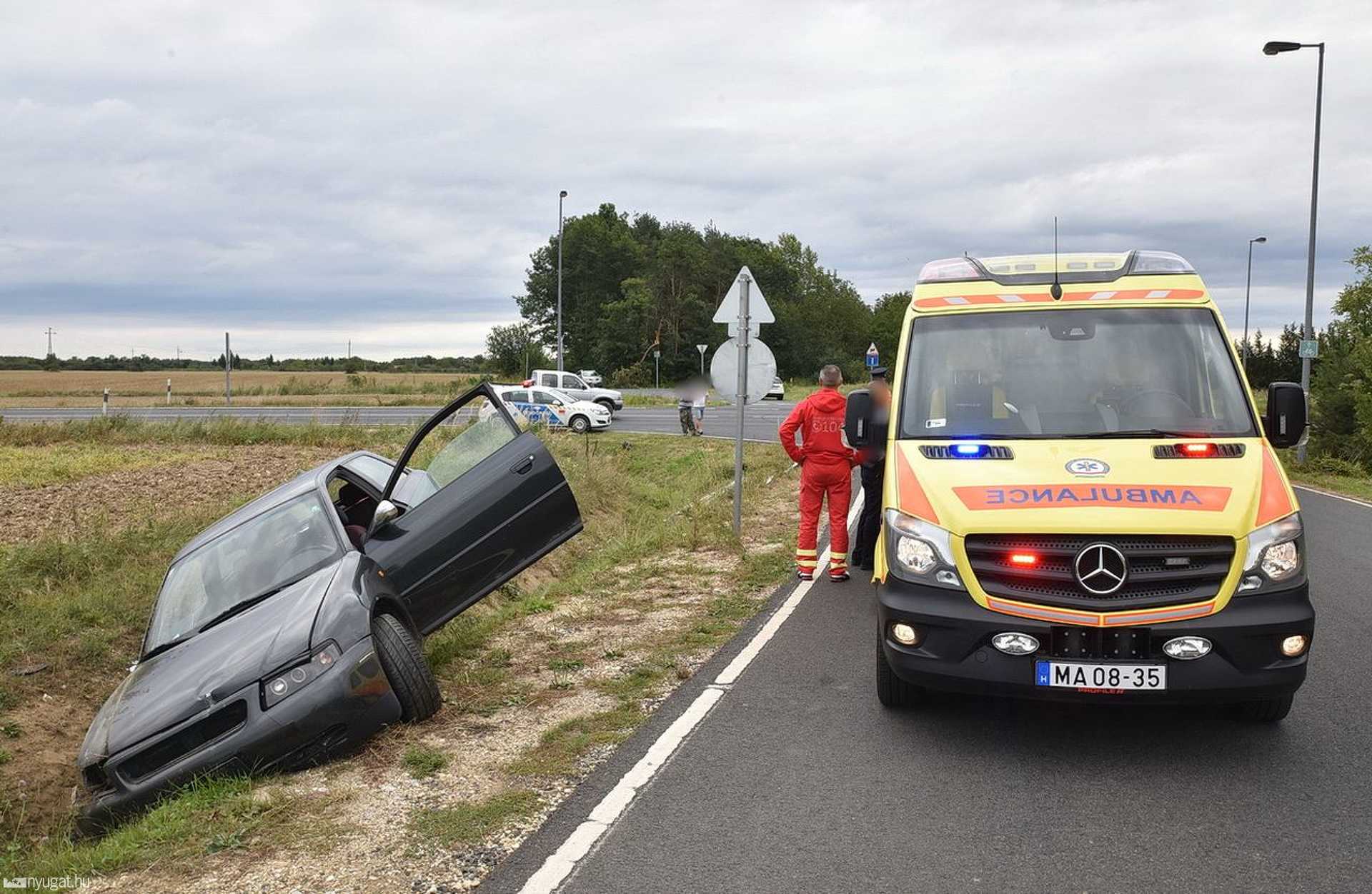 Árokba borult az előző Audi