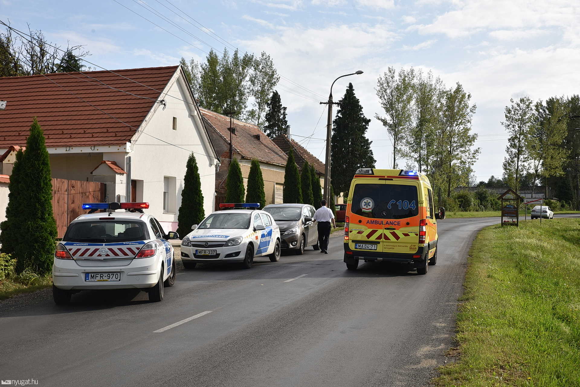 Rendőrök élesztették újra a volán mögött rosszul lett nőt Horvátzsidányban