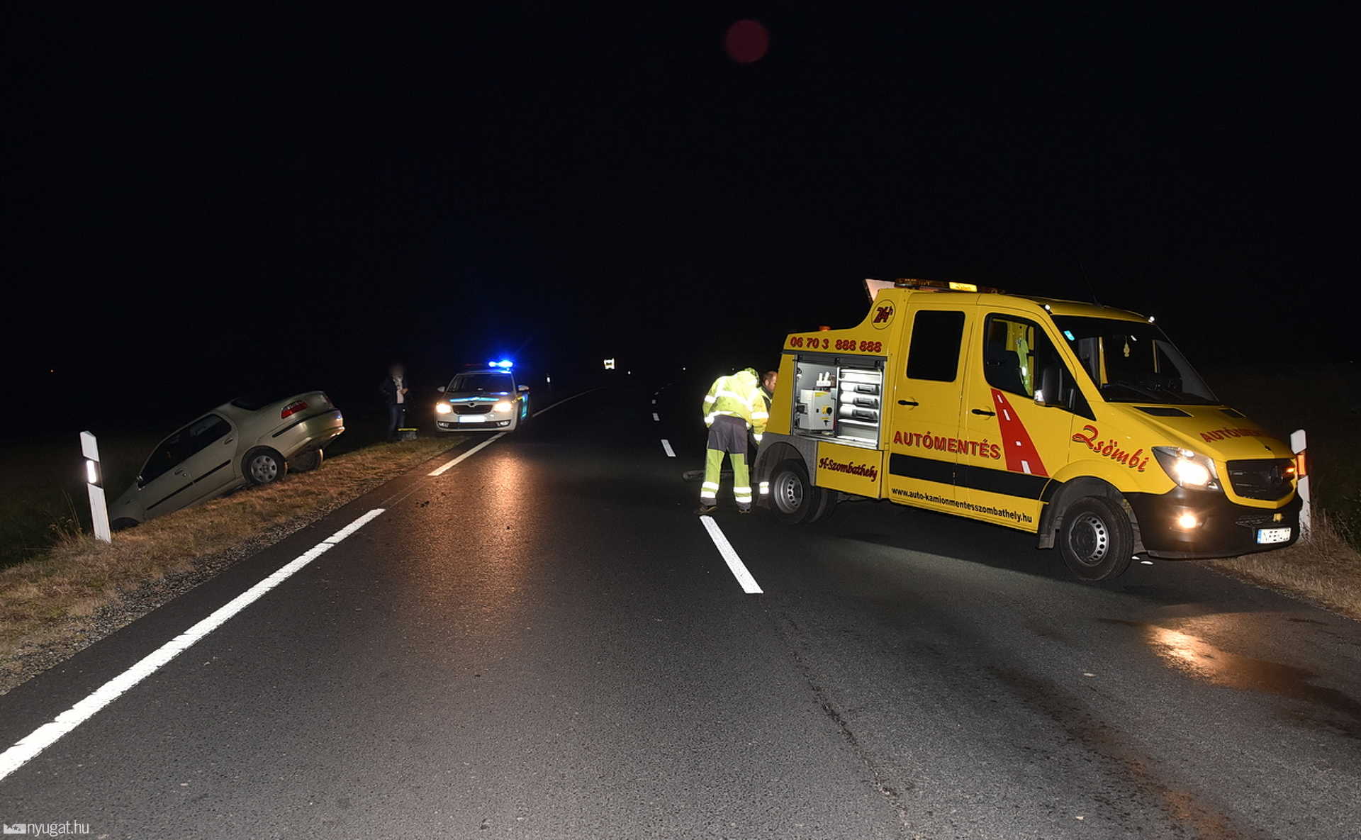 Őz miatt hajtott árokba egy Fiat a 89-esen