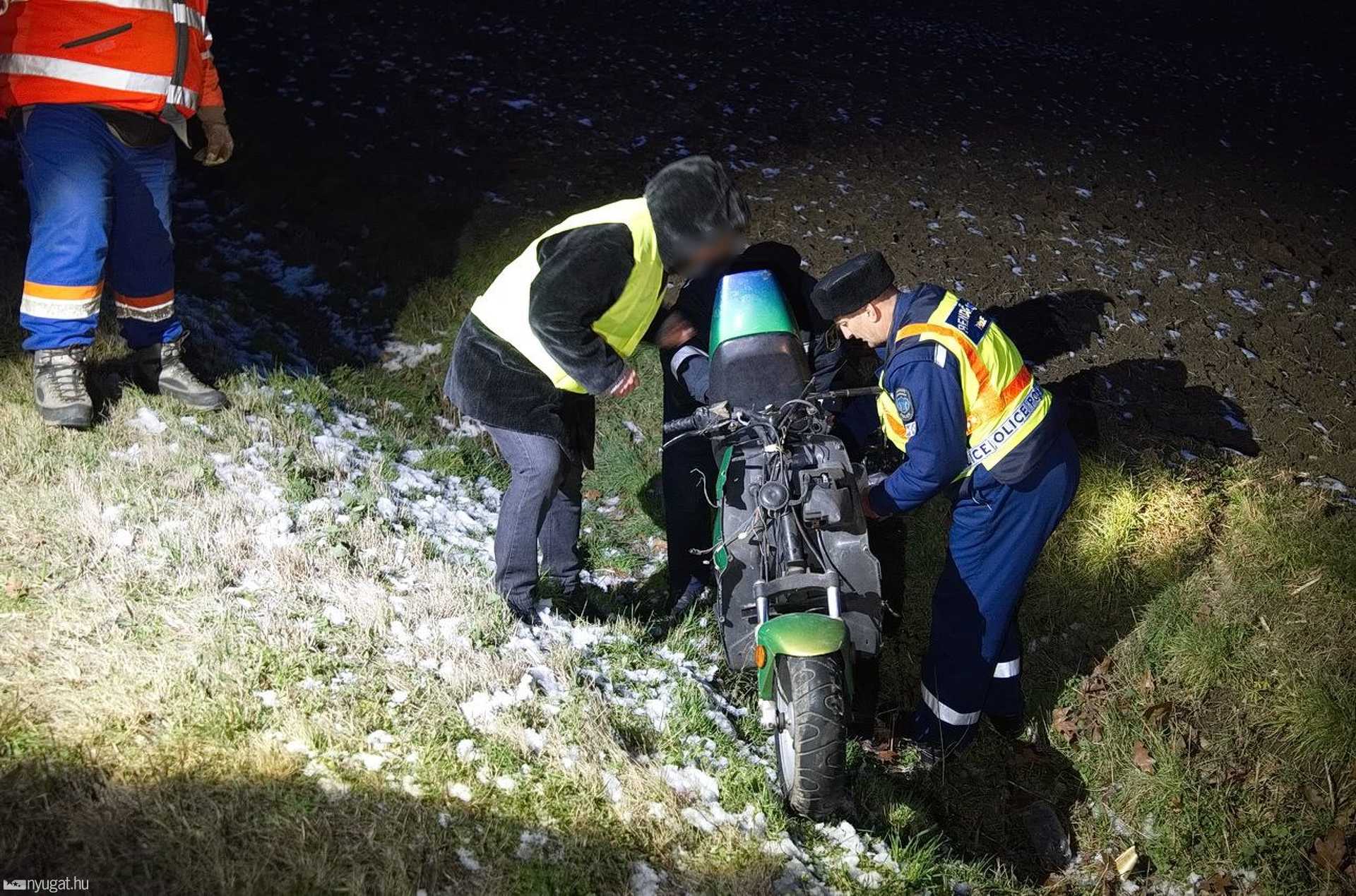 Fekvő gyalogost gázolt egy motor