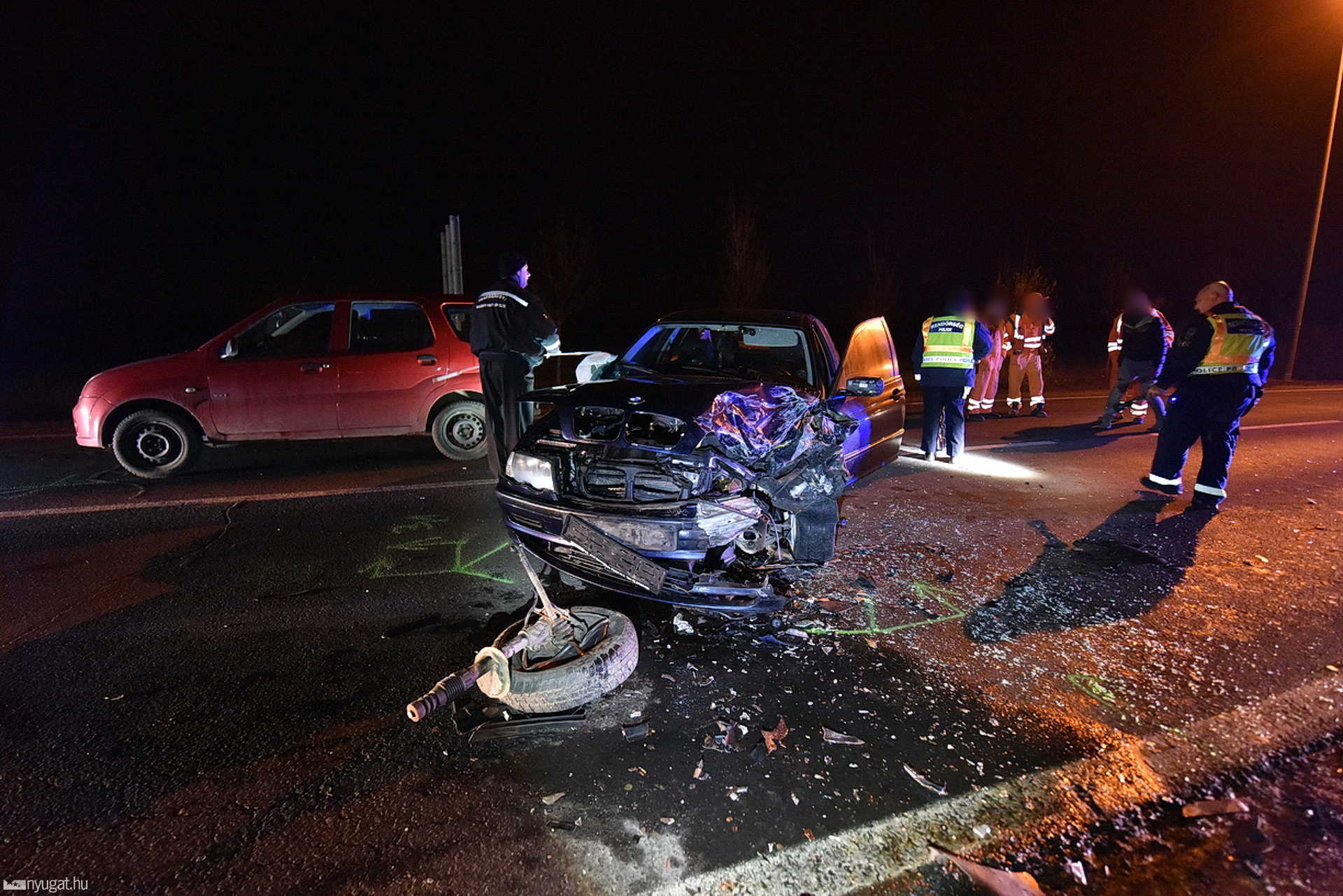 Kocsisort előzött a BMW, négyen sérültek súlyosan