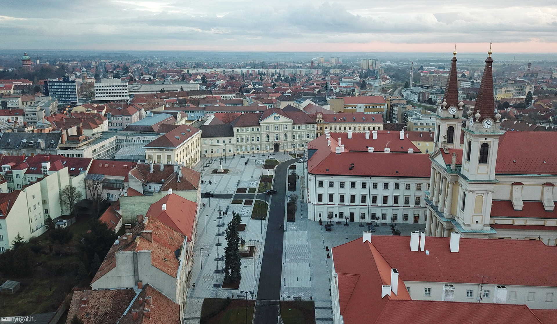 Berzsenyi tér a levegőből