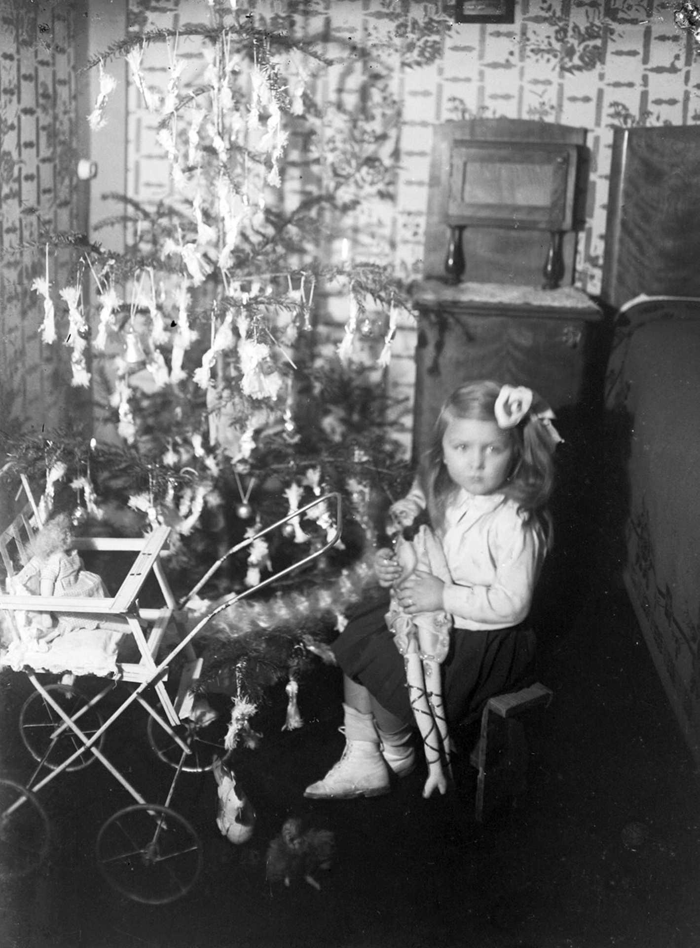 Mi került a fa alá a múlt században 1909
