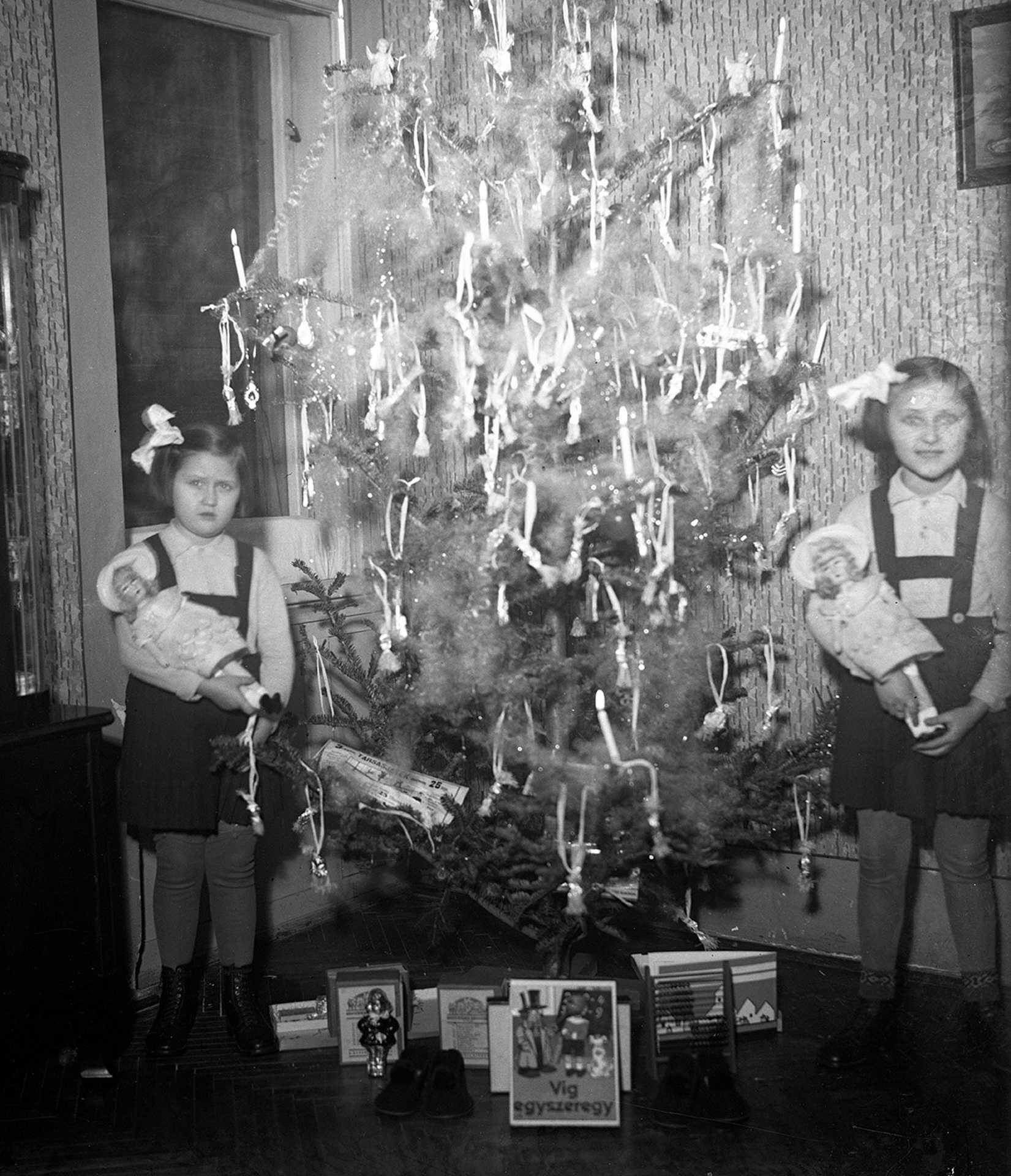 Mi került a fa alá a múlt században 1931