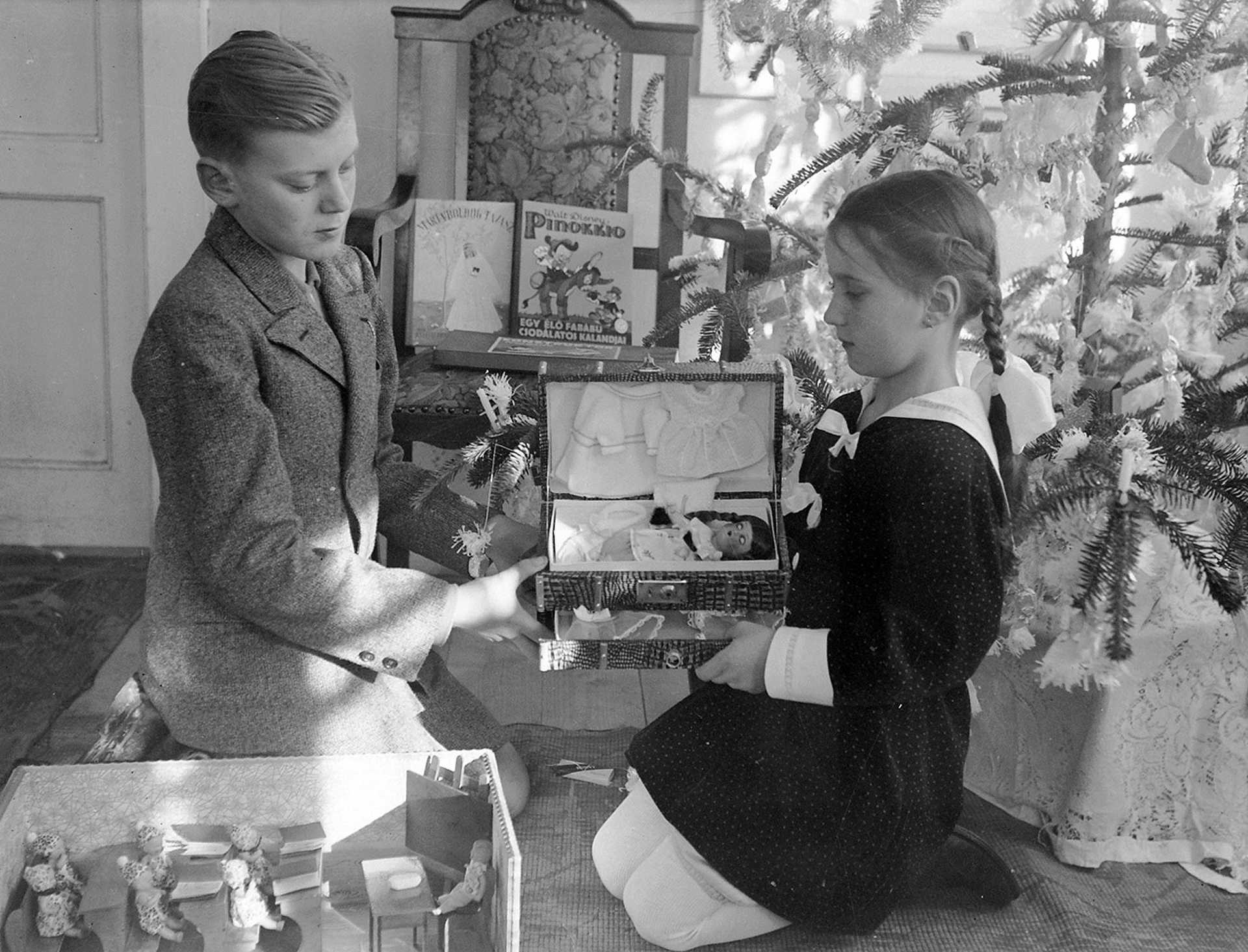 Mi került a fa alá a múlt században 1941
