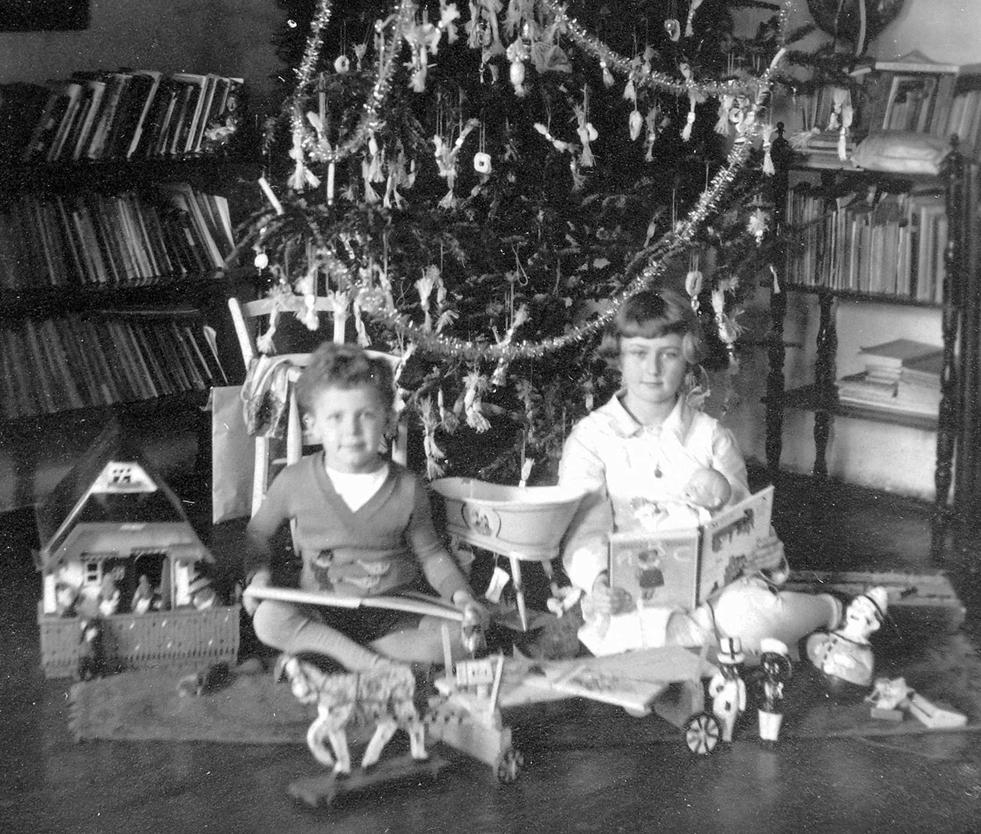 Mi került a fa alá a múlt században 1947