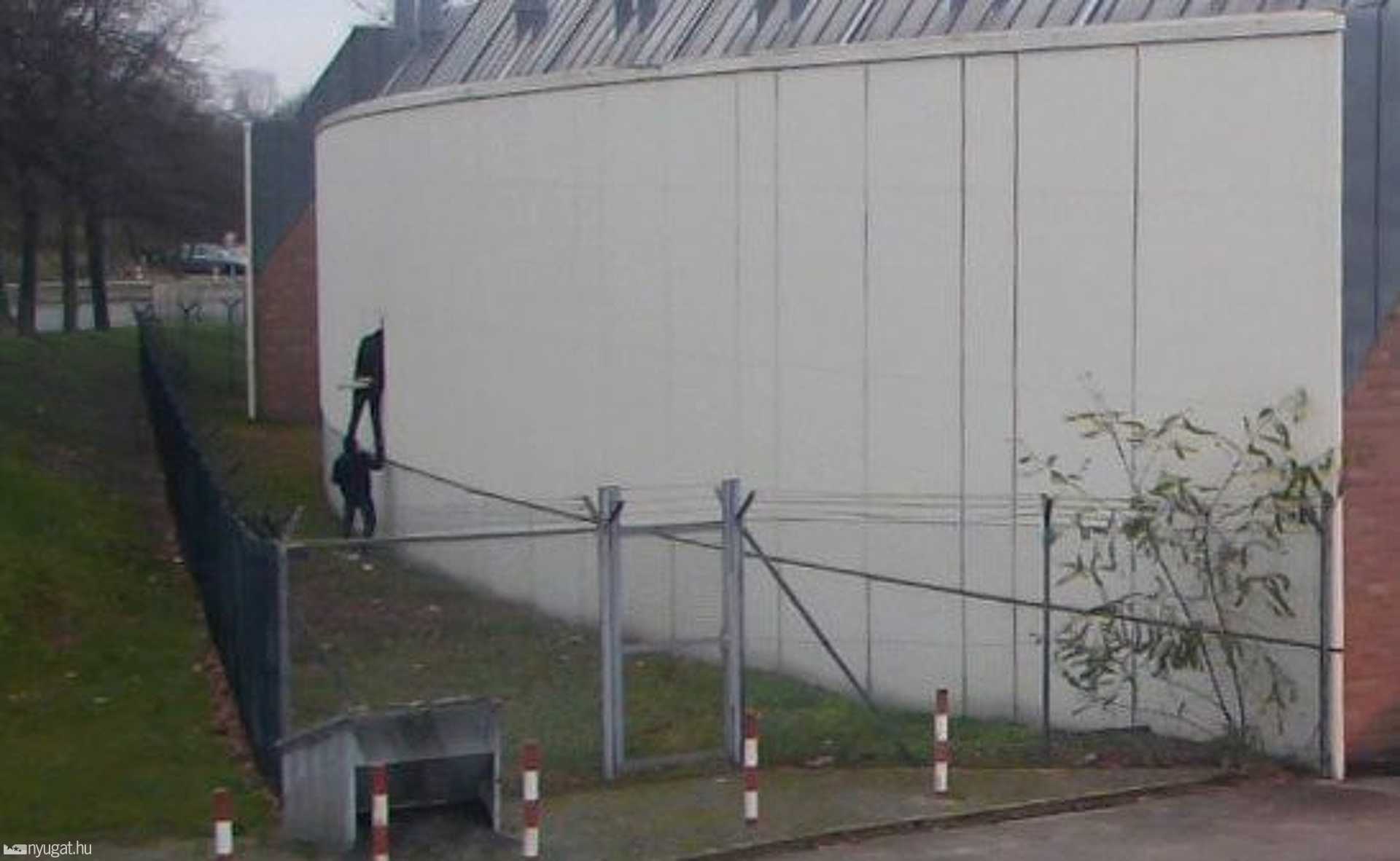 Berlini börtönből épp szöknek