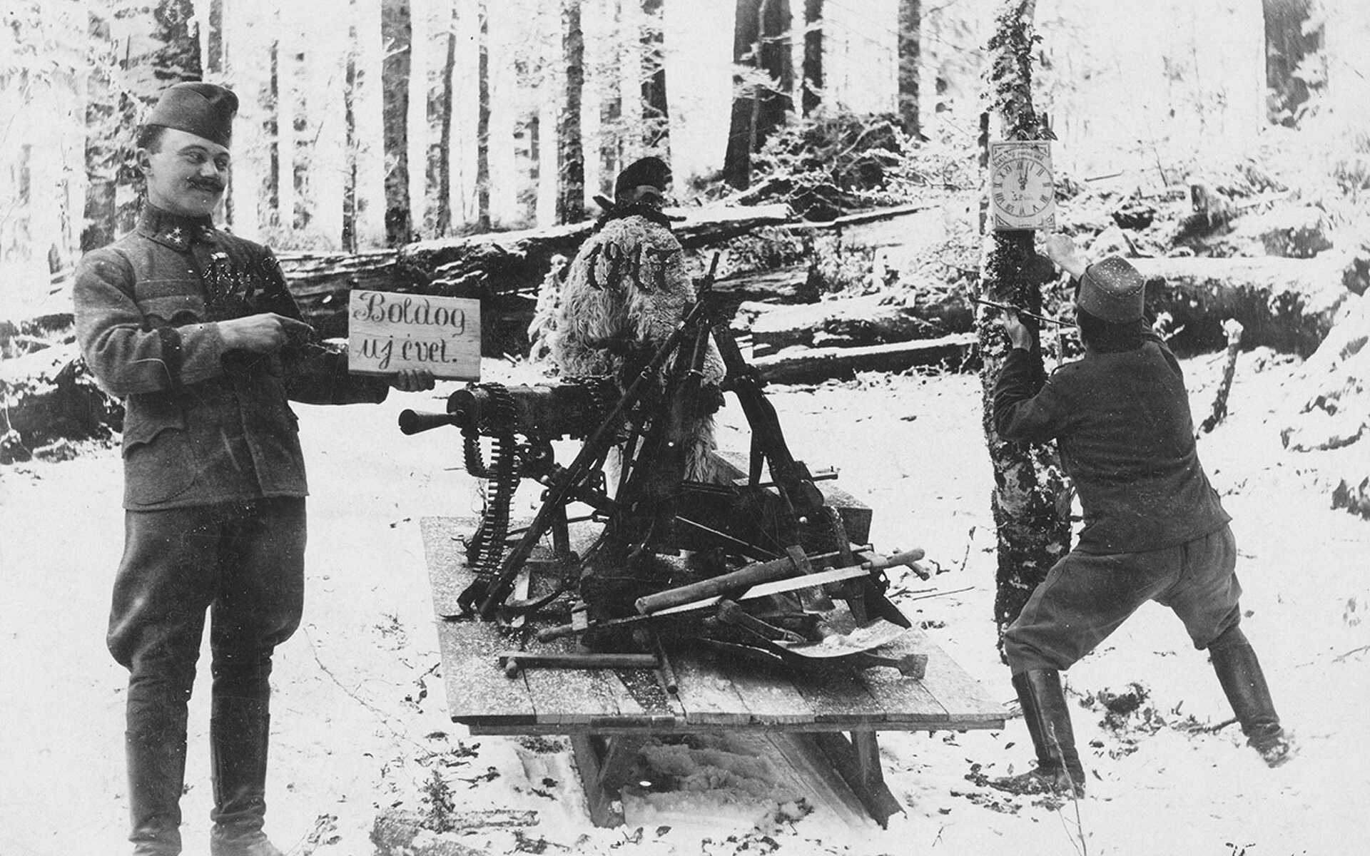 Fortepan - Szilveszter a múlt században 1917