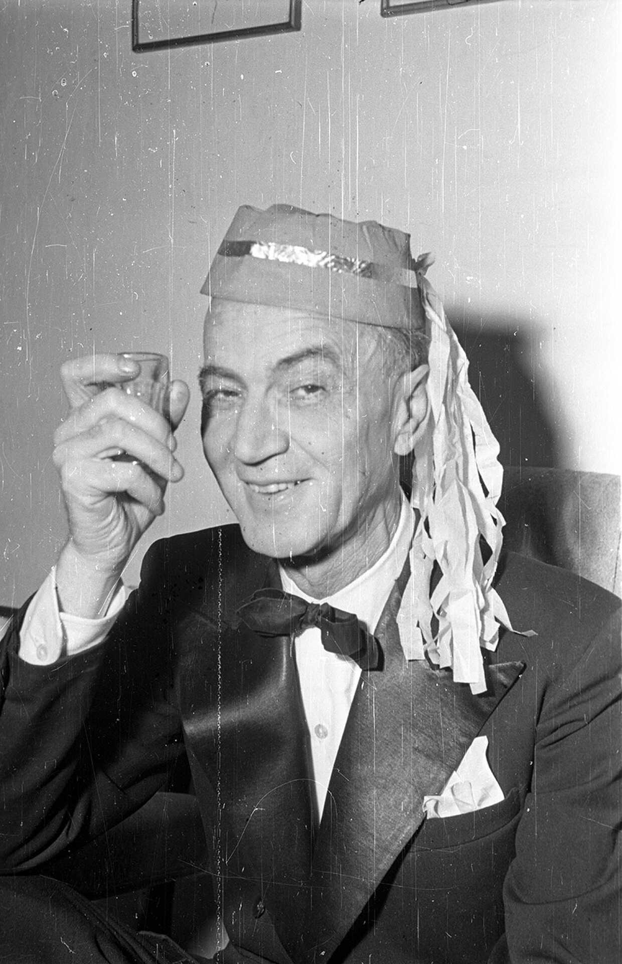 Fortepan - Szilveszter a múlt században 1956