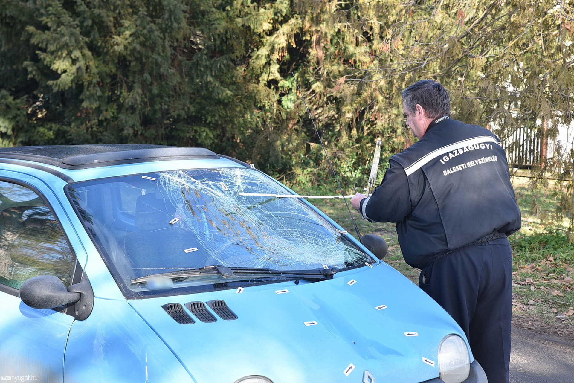 Gyalogost gázoltak a Tóvendéglőnél