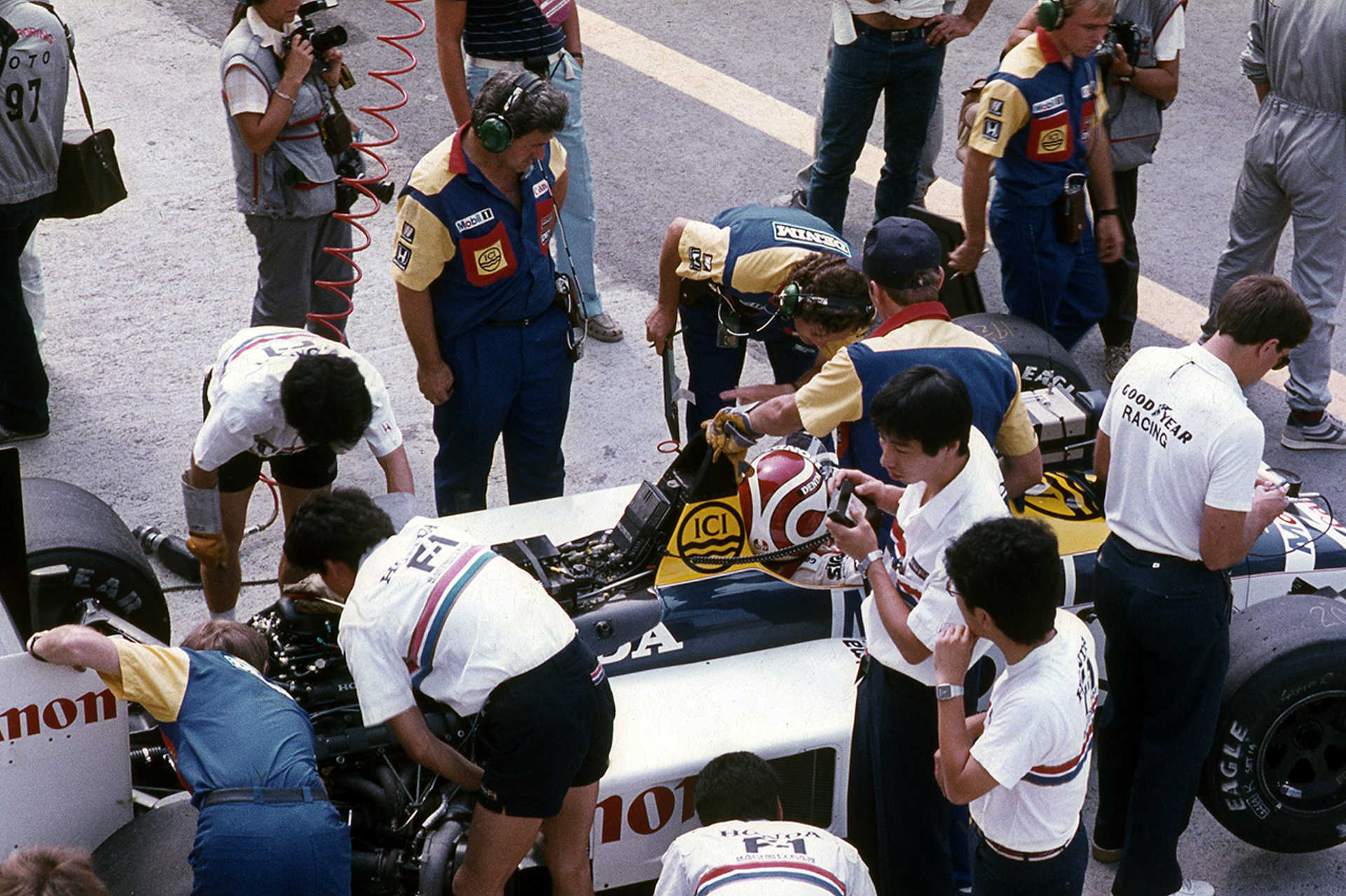 A versenyautóban Nelson Piquet, a Williams-Honda versenyzője