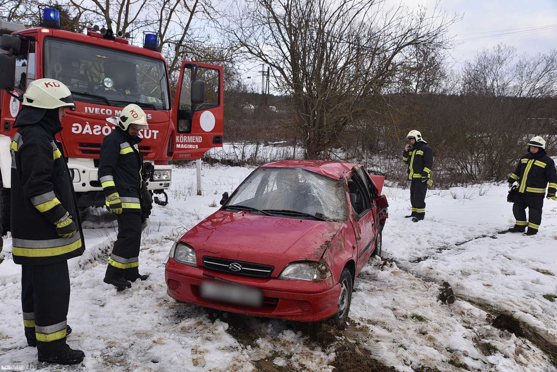 Kamion és Suzuki ütközött a 86-oson