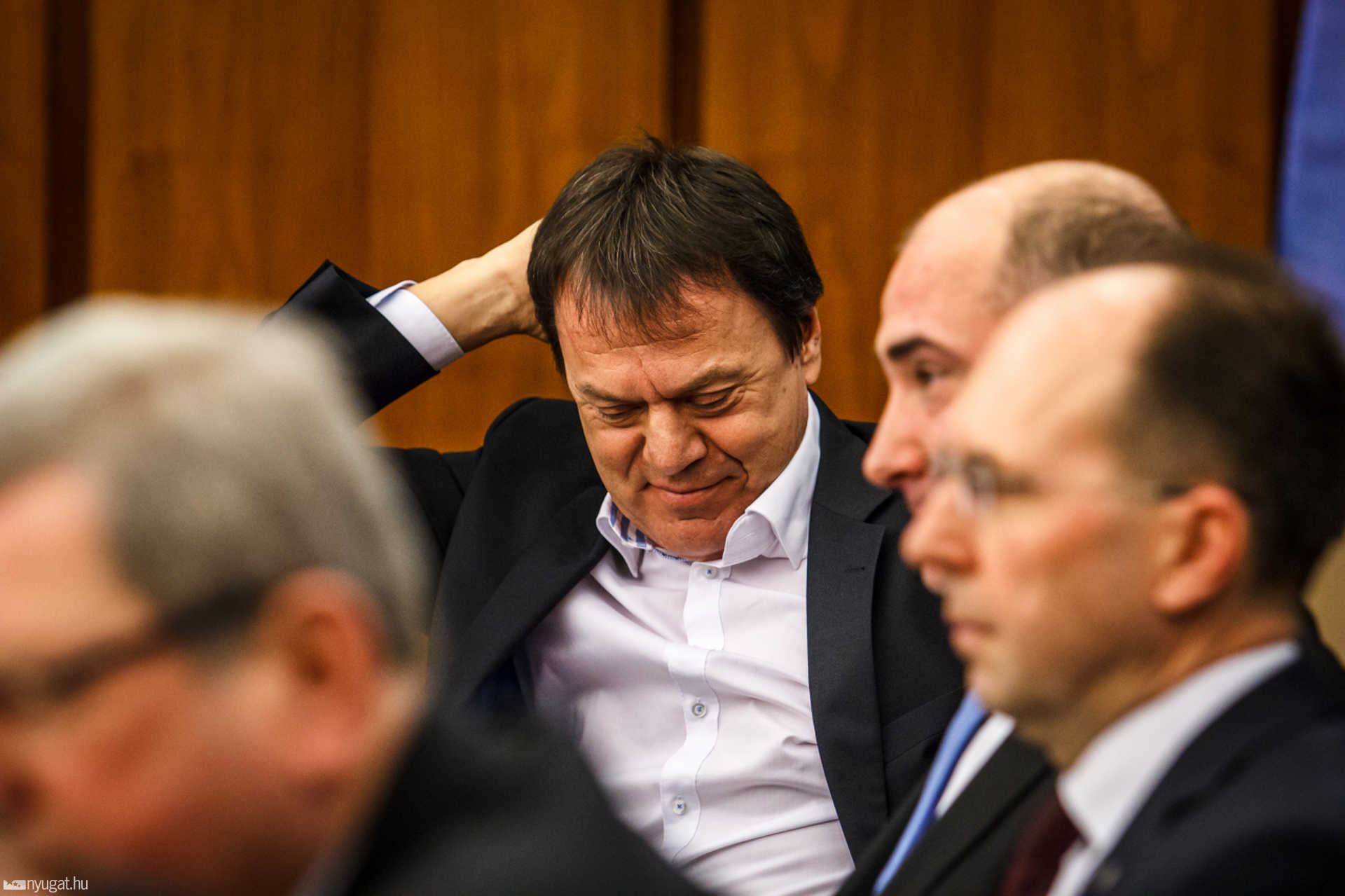 Februári közgyűlés, délelőtt