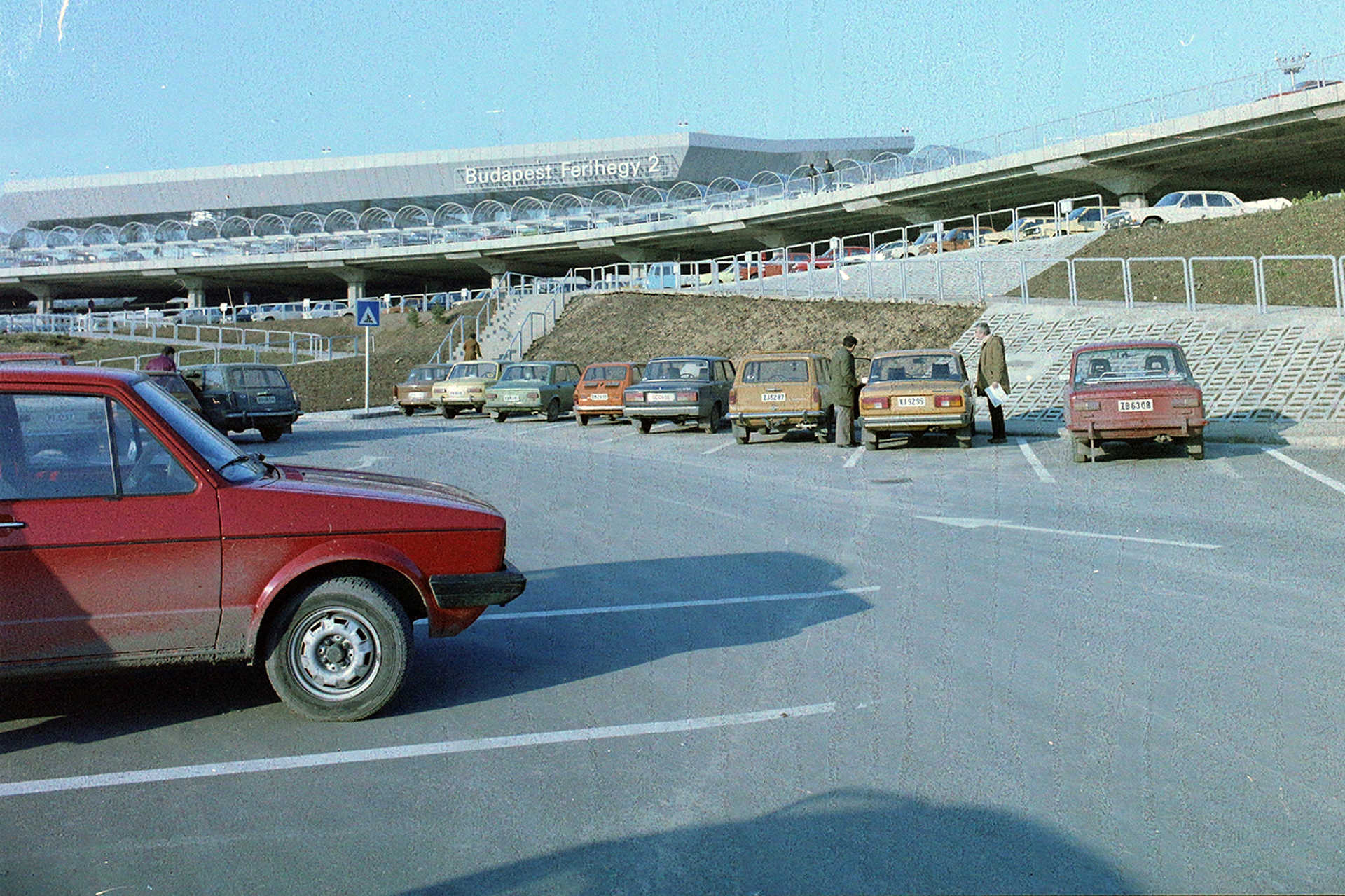 2-es terminál, parkoló