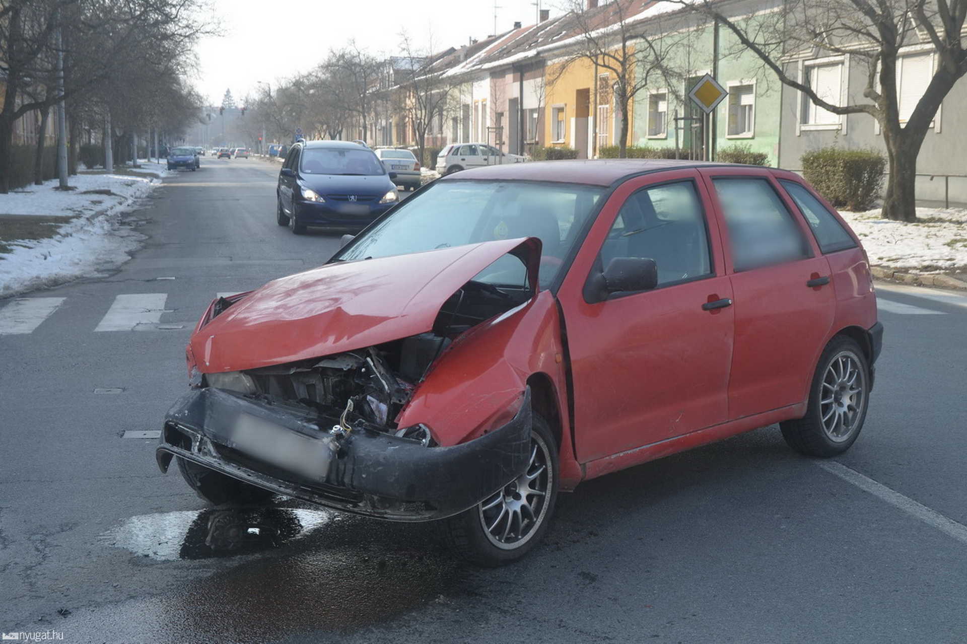 Seat hajtott VW oldalába Szombathelyen