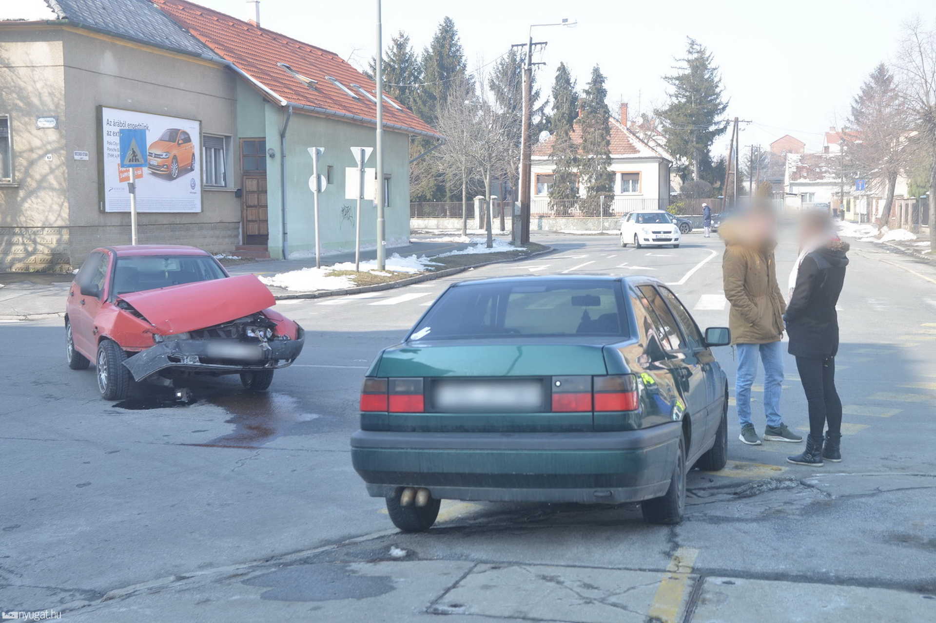 Seat hajtott VW oldalába Szombathelyen