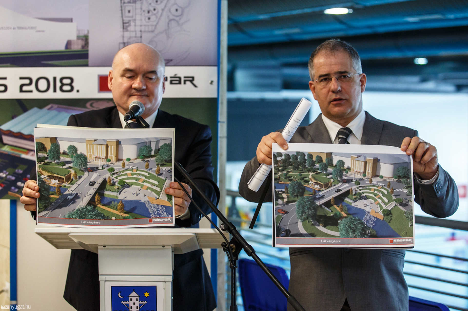 Kósa Lajos a szombathelyi Fedett Uszodában