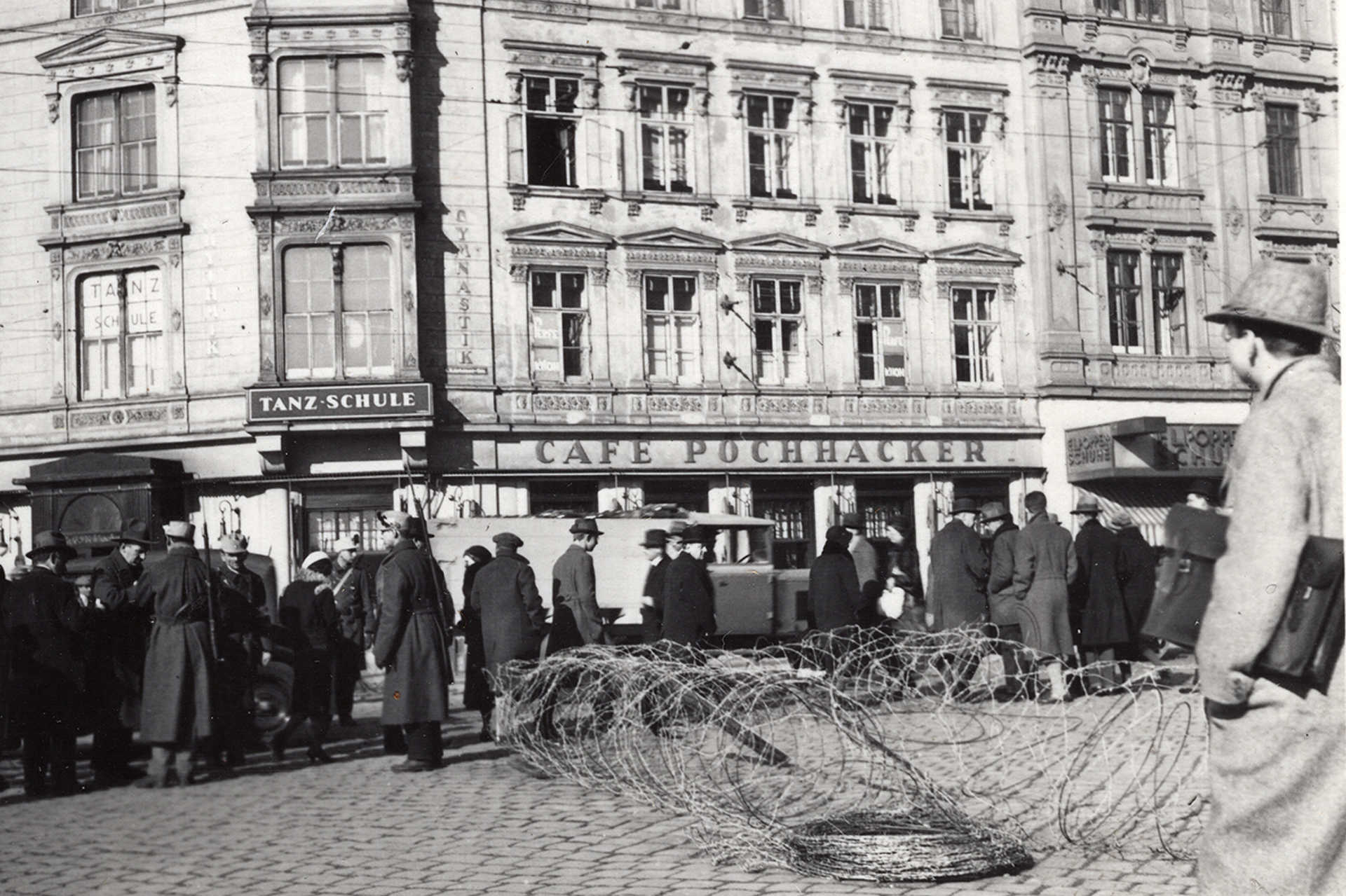 Kärntner Strasse 46., balra a Friedrichstrasse sarok