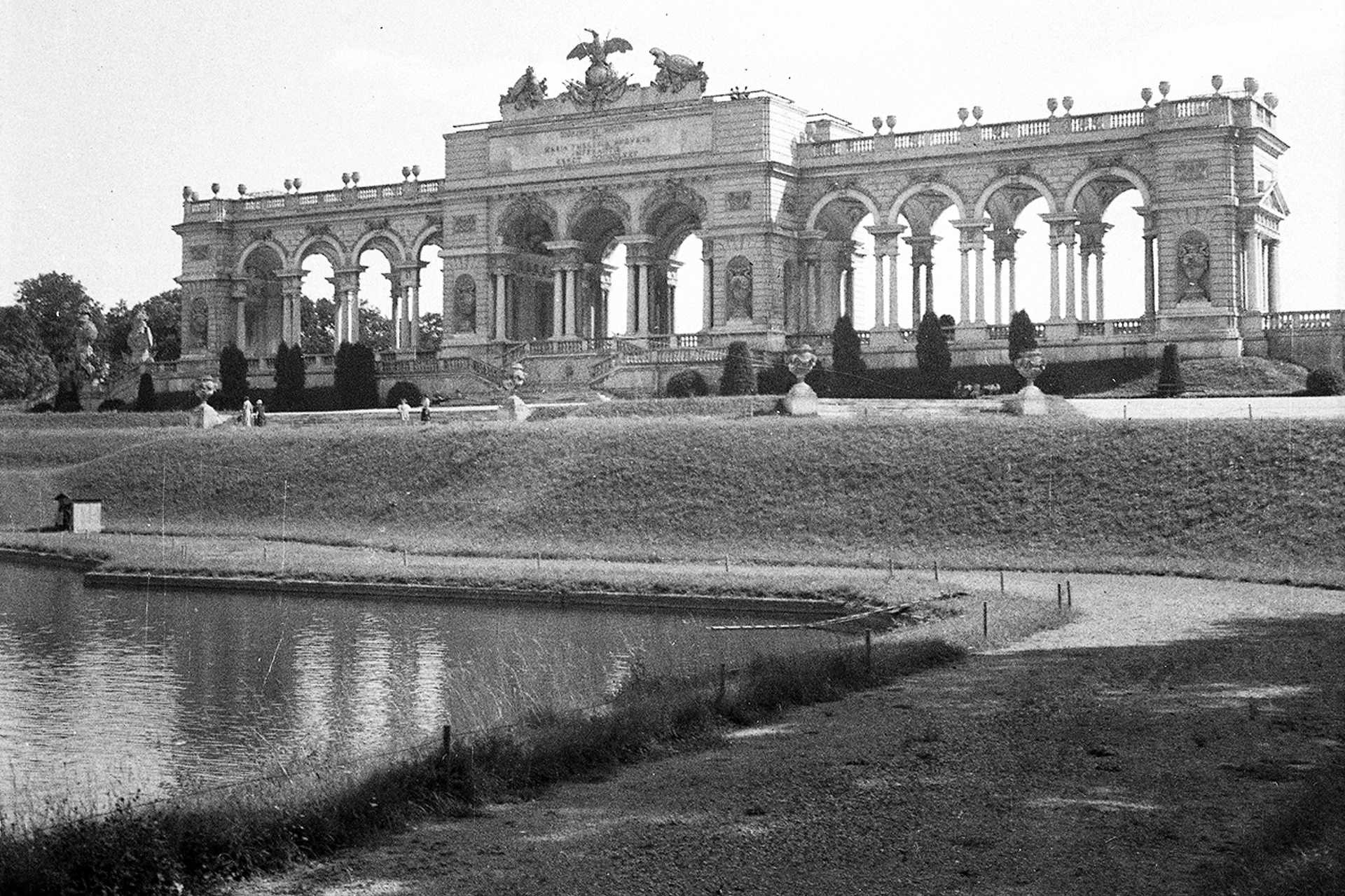 Gloriette a Schönbrunni kastély parkjában