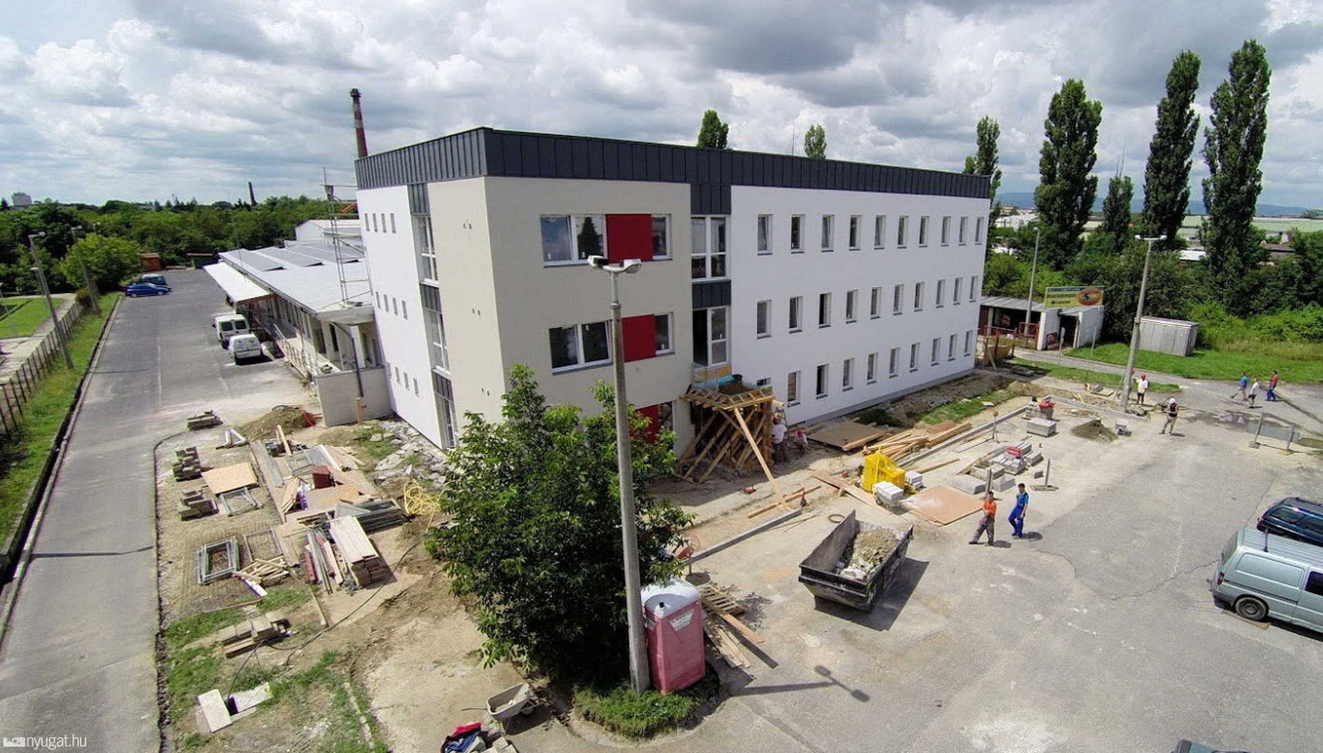 A Human Operator székháza a Puskás Tivadar utcában