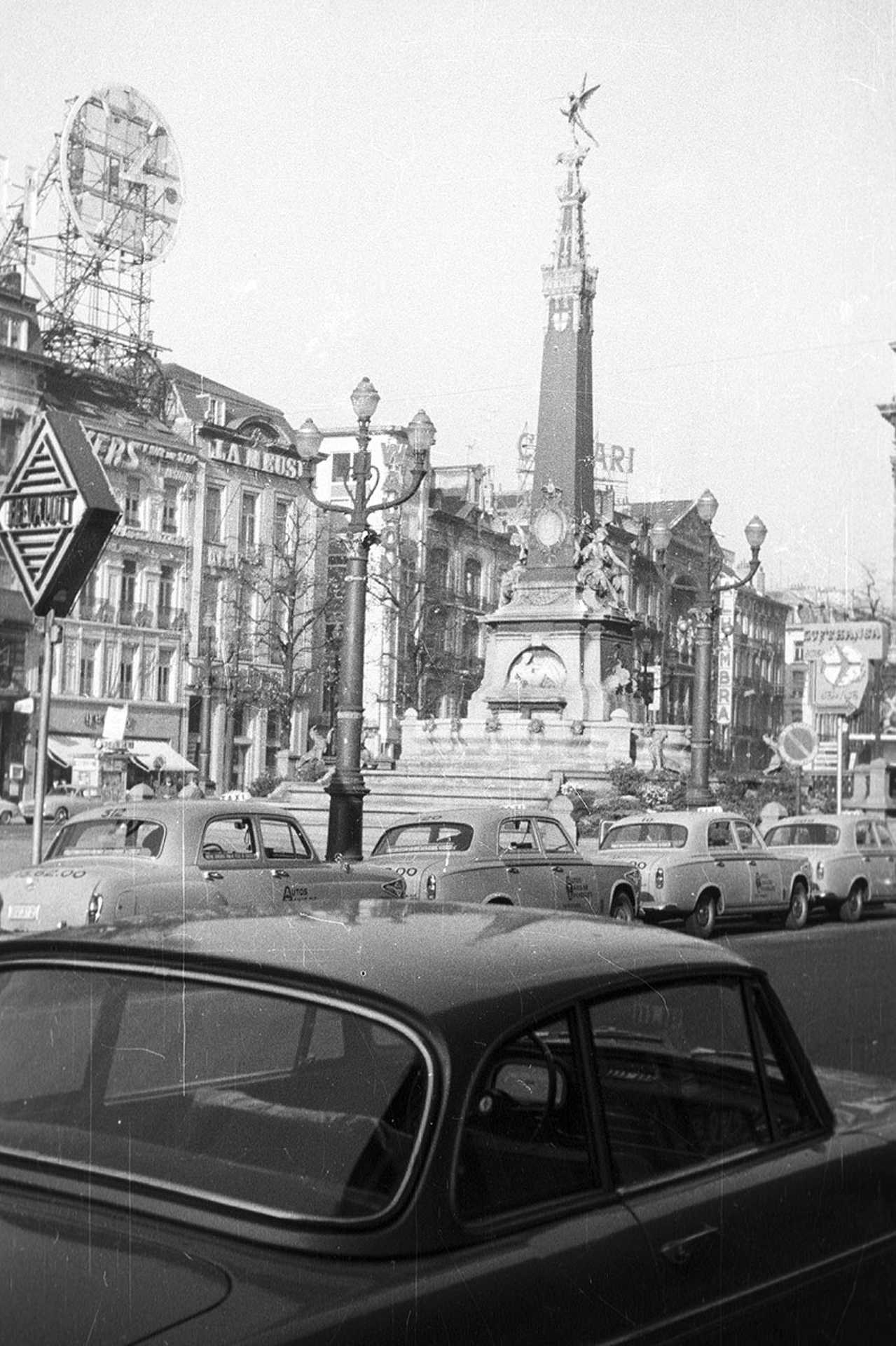 Place de Brouckère, Anspach emlékmű