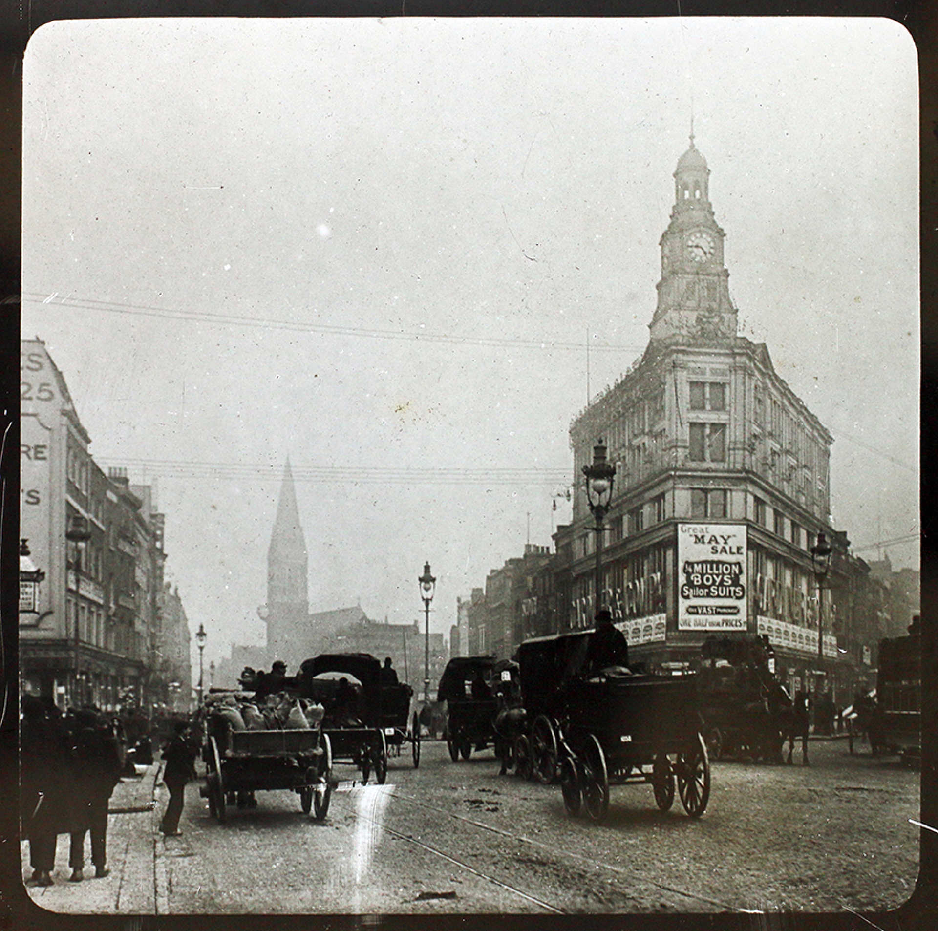 Whitechapel Road a Commercial Road torkolatától a Whitechurch Lane felé nézve