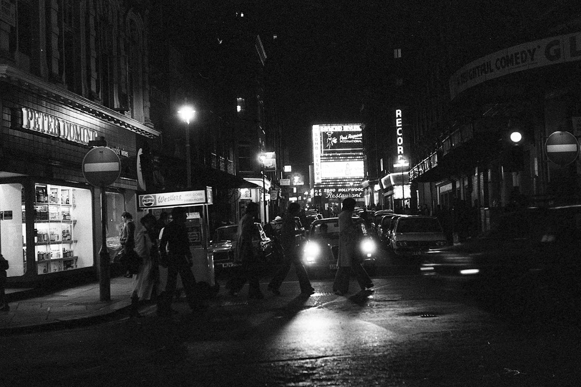 Shaftesbury Avenue, szemben a Rupert Street
