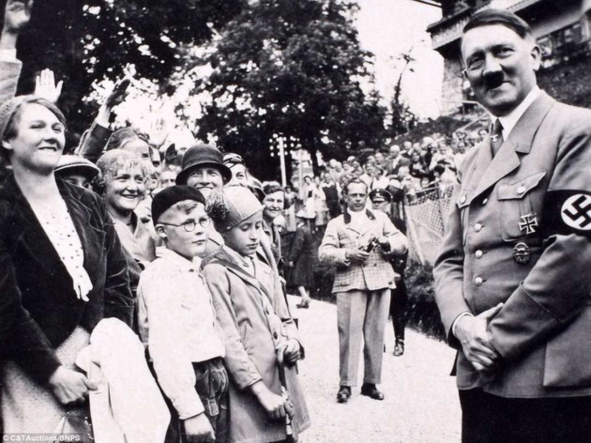 Diktátorok és a gyerekek: Hitler