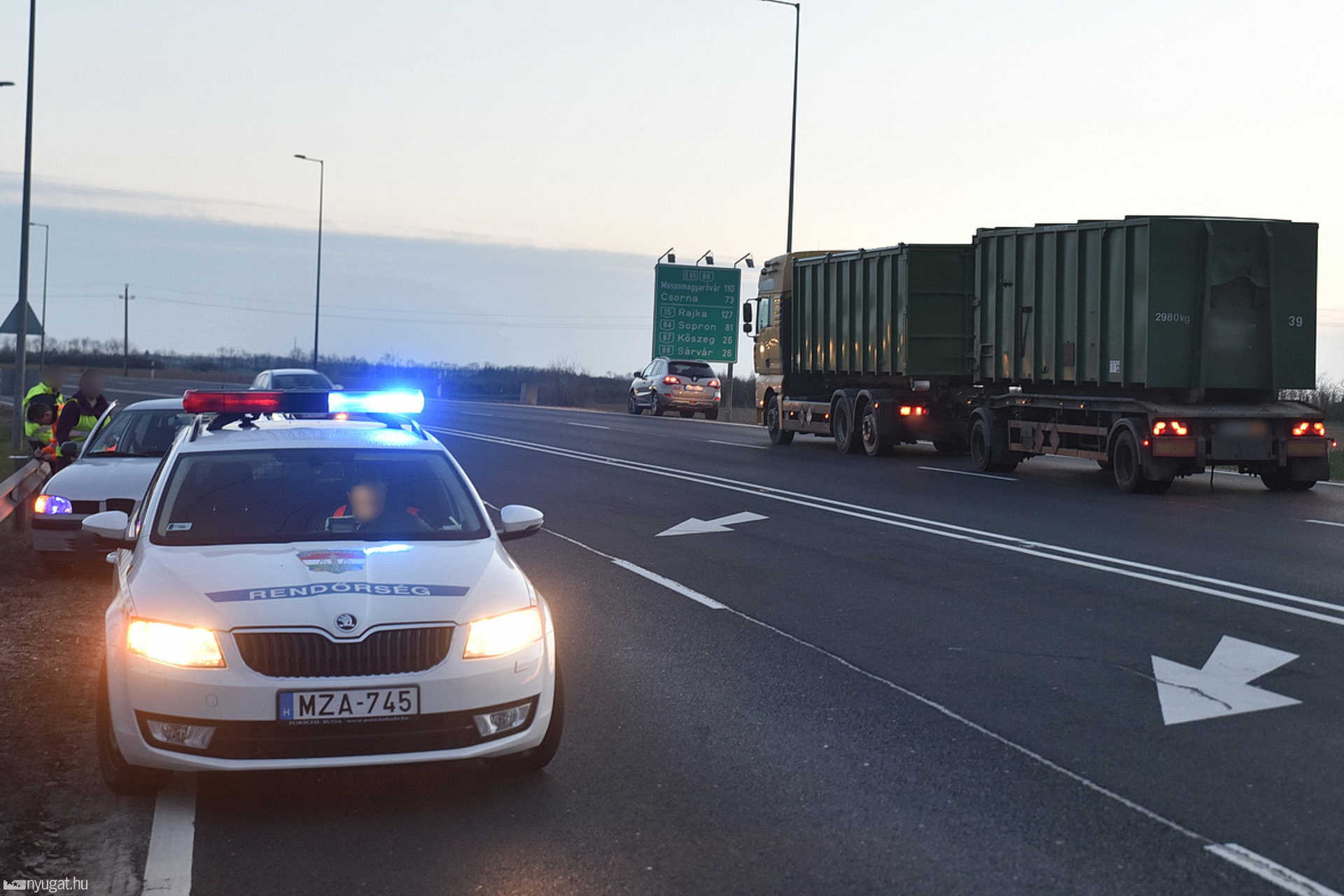 Baleset holttér miatt a 86-os és 87-es közös szakaszán