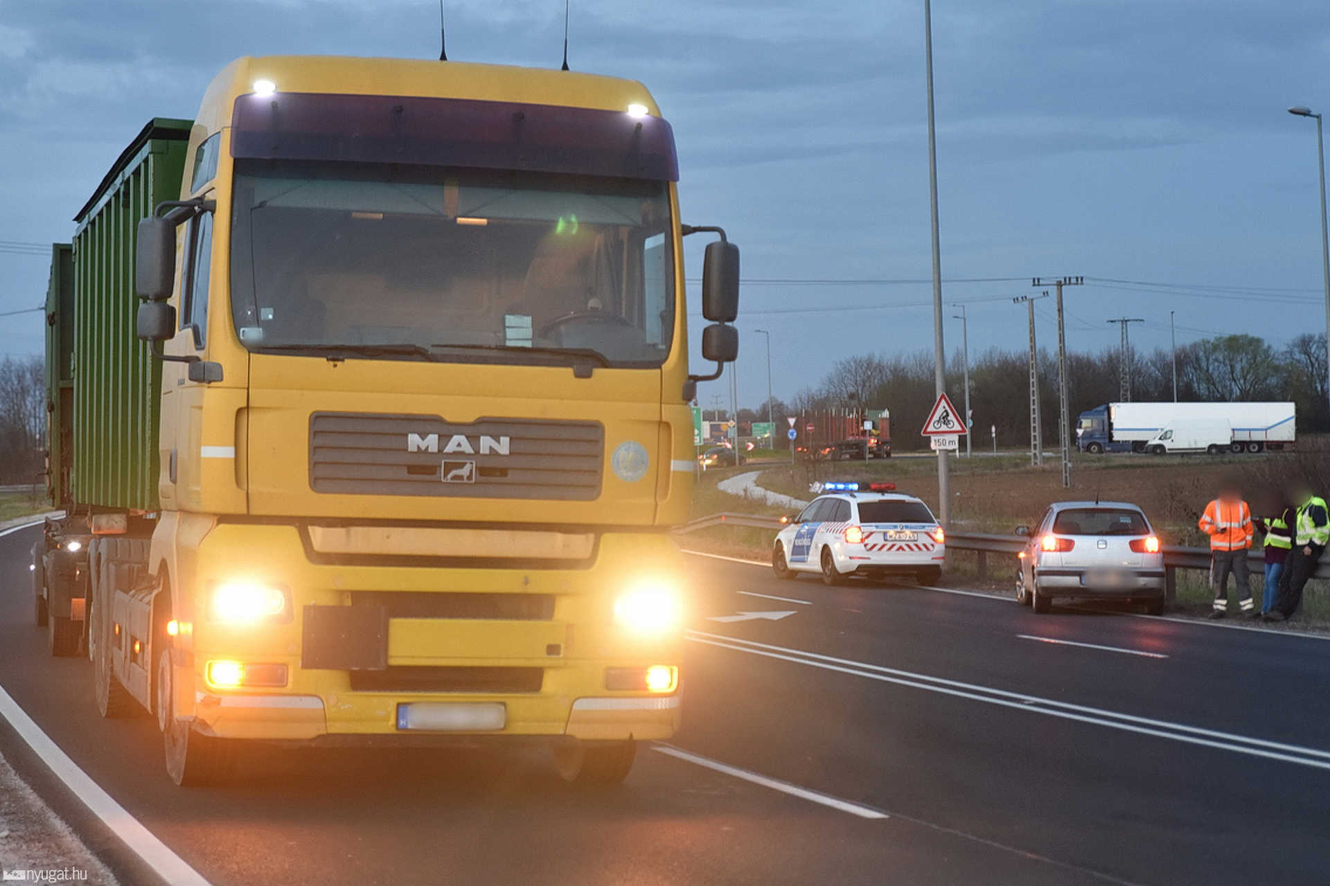 Baleset holttér miatt a 86-os és 87-es közös szakaszán
