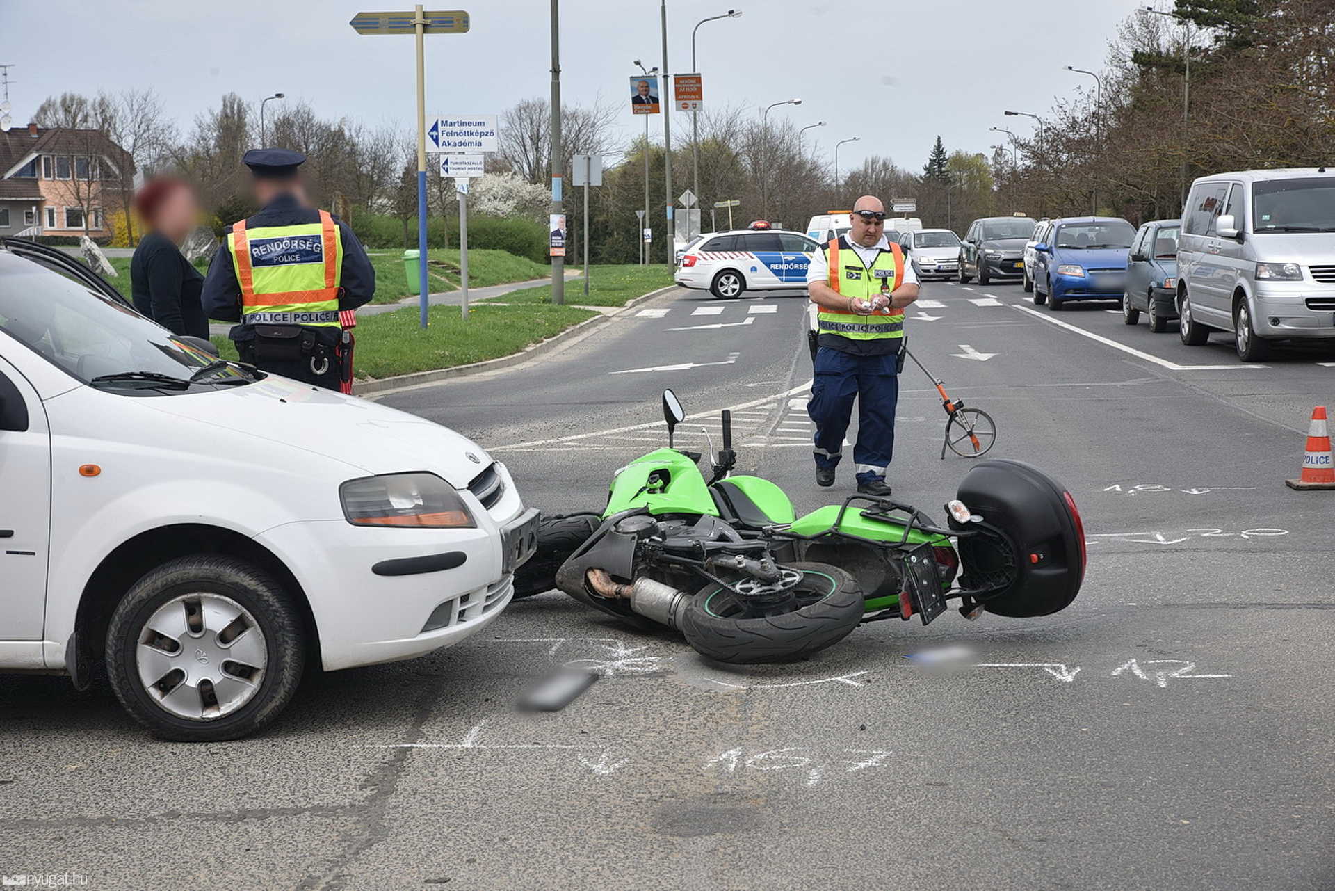 Opel lökött Kawasaki motort Daewoo-nak Szombathelyen