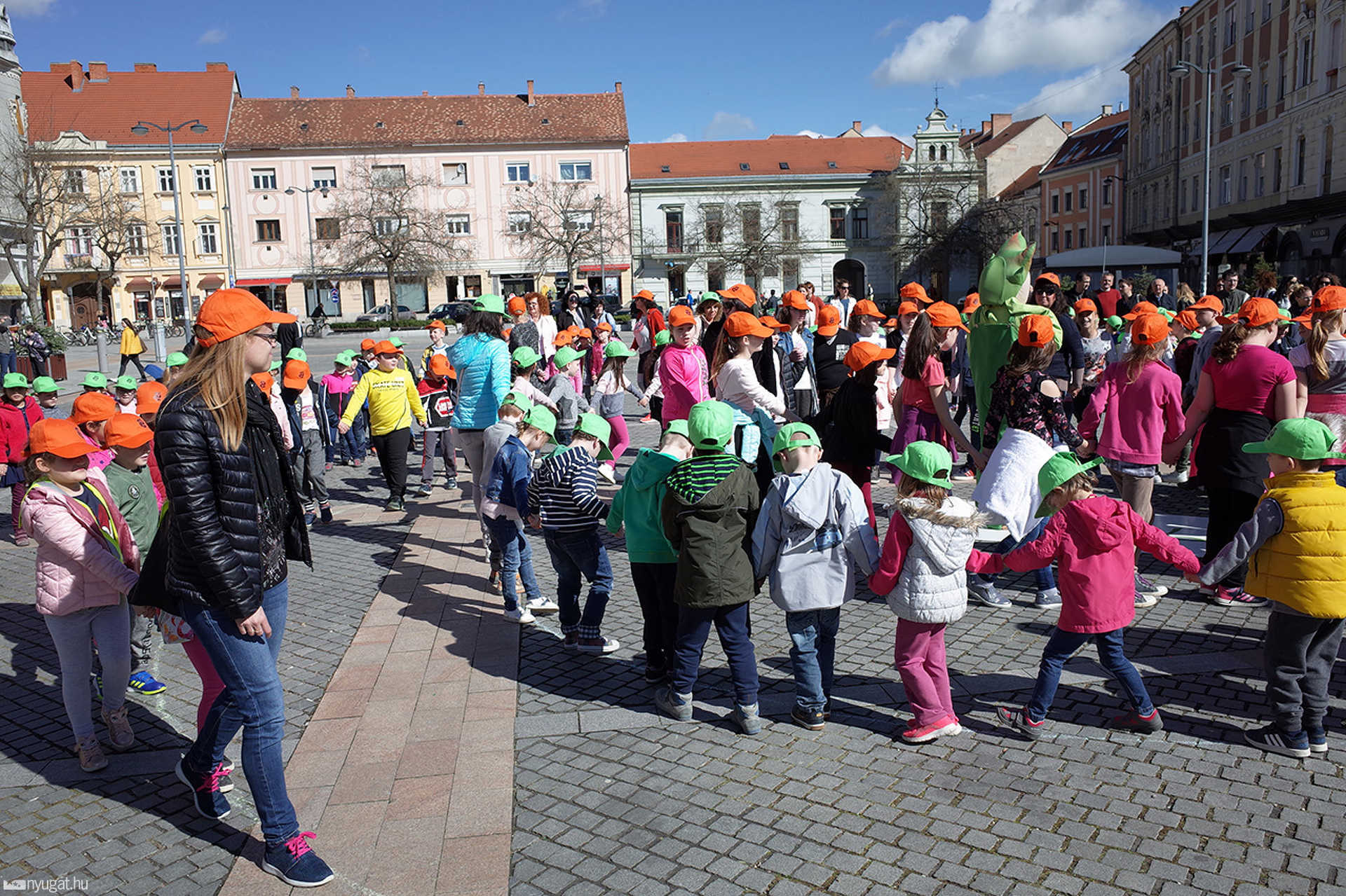 Hőmanó a szombathelyi Fő téren 