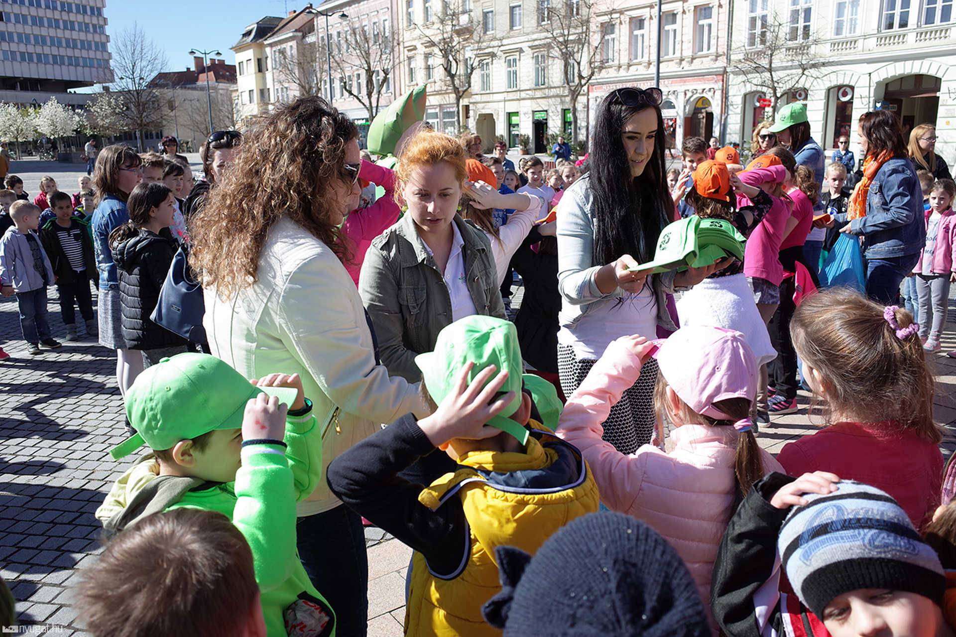 Hőmanó a szombathelyi Fő téren 