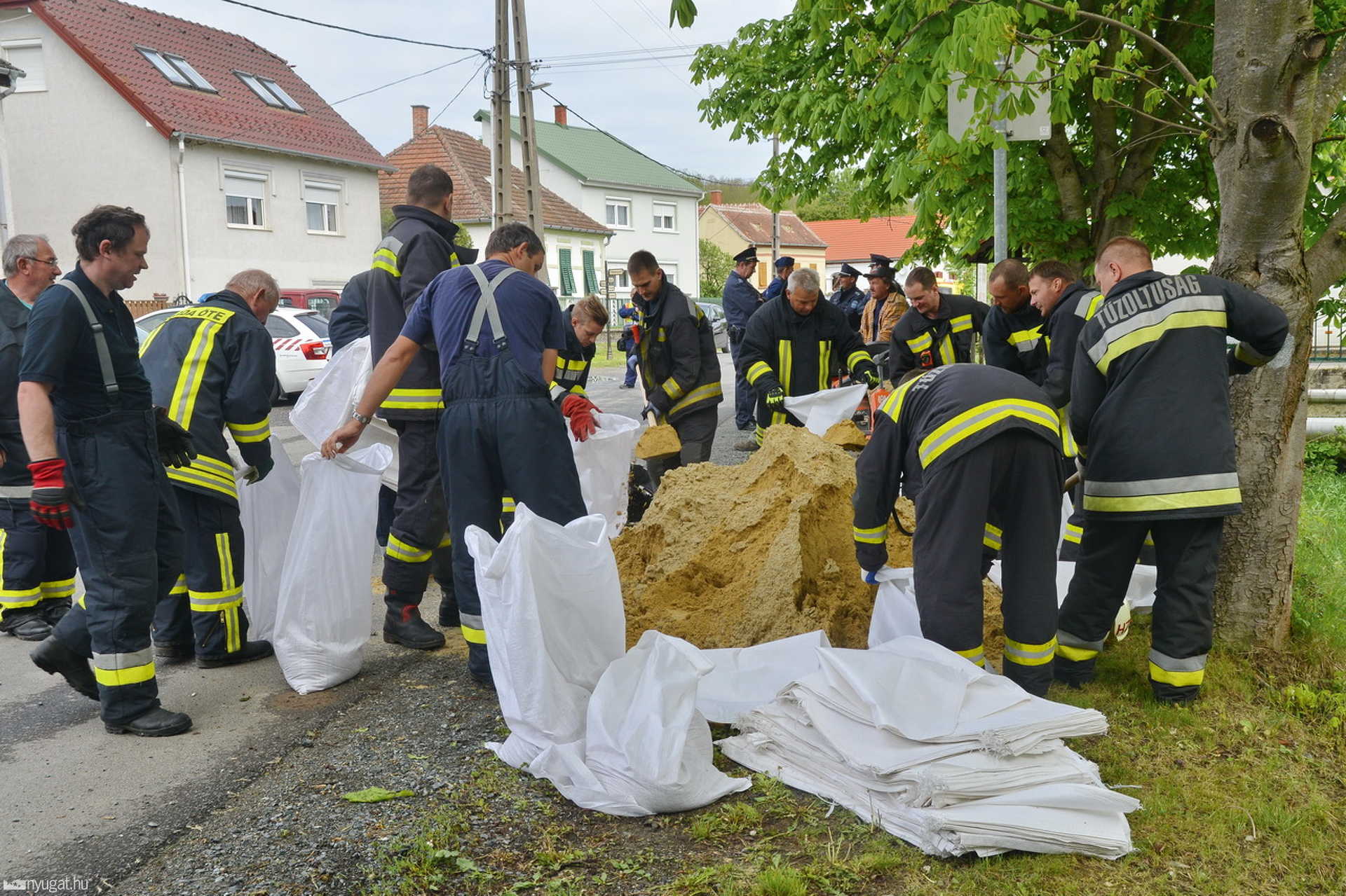 Katasztrófaelhárítási gyakorlat Felsőcsatáron