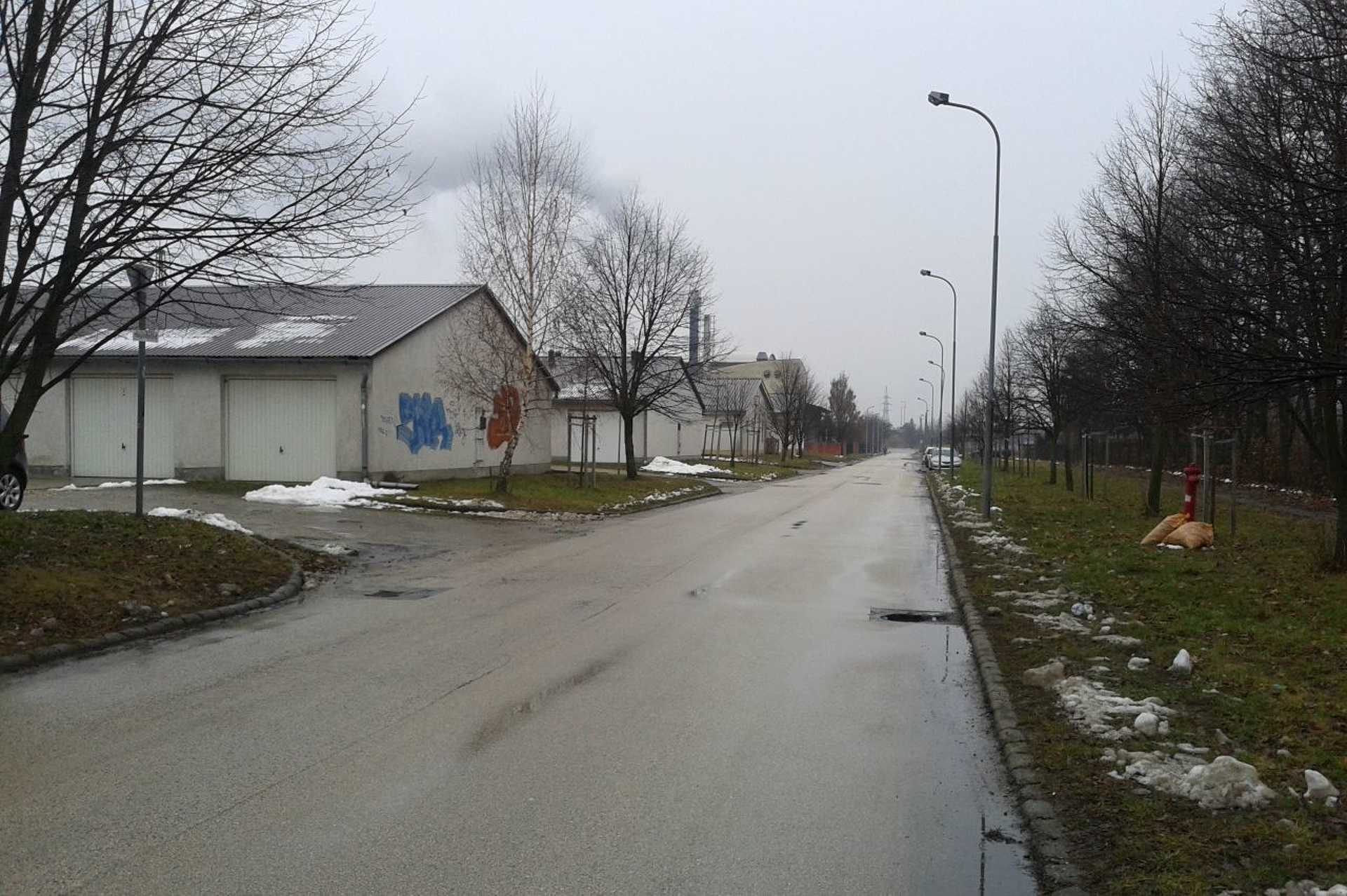 Veszélyes csatornafedél a Mikes Kelemen utcában