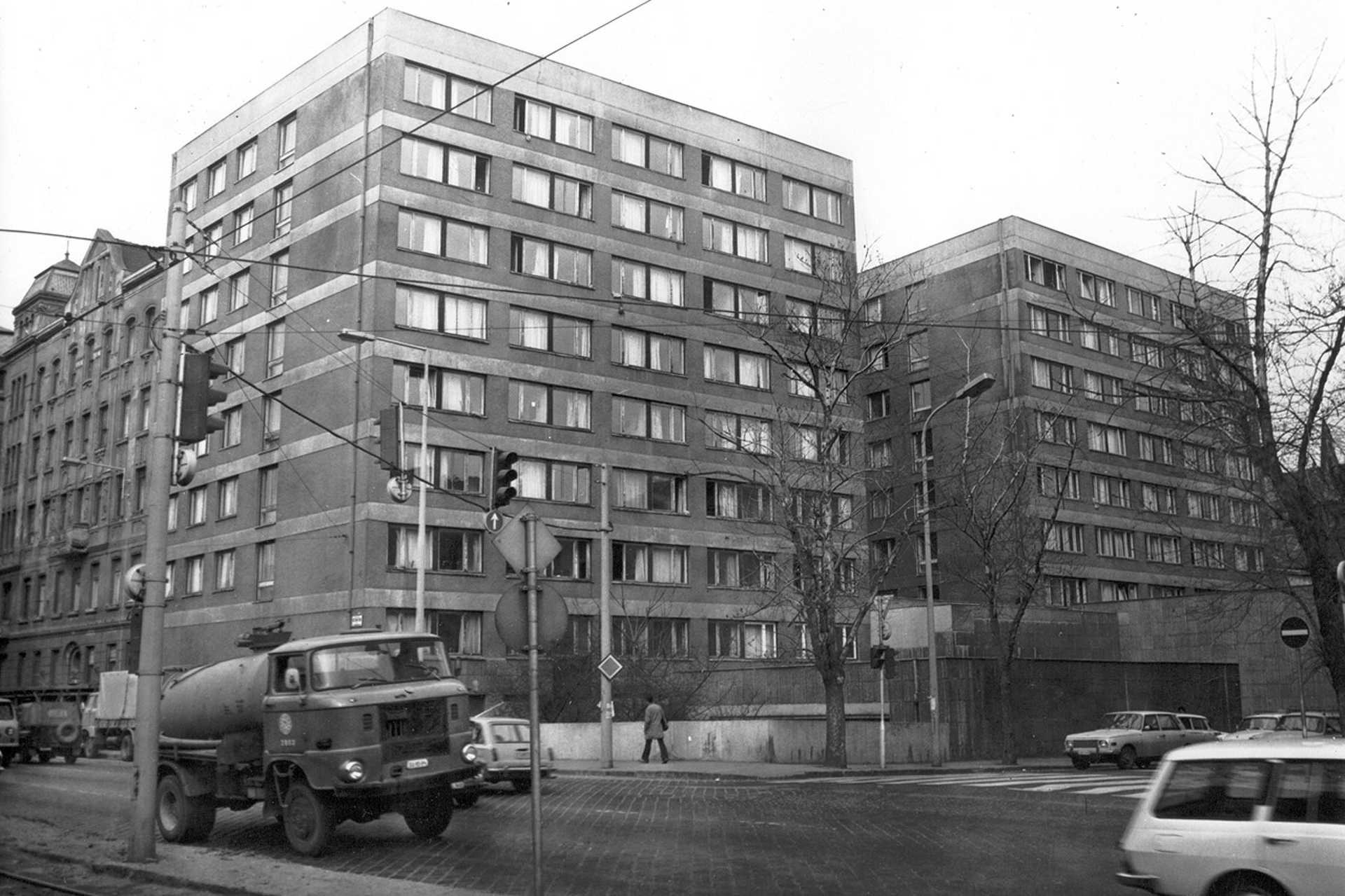 Budapest, Közraktár utca - Kinizsi utca sarok, kollégium