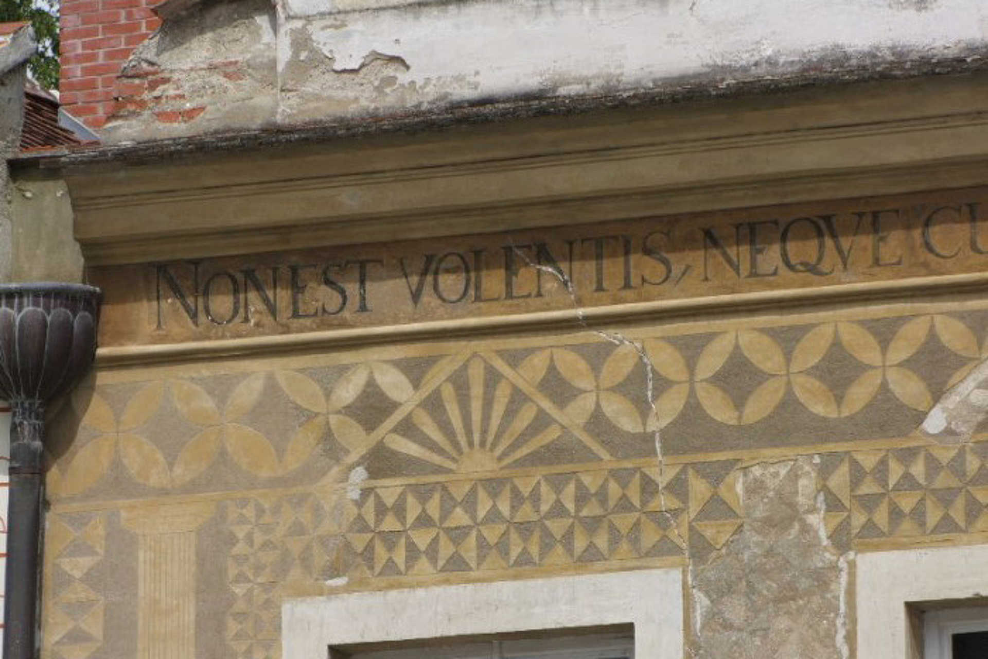 Ilyen volt régen a Sgraffitós-ház