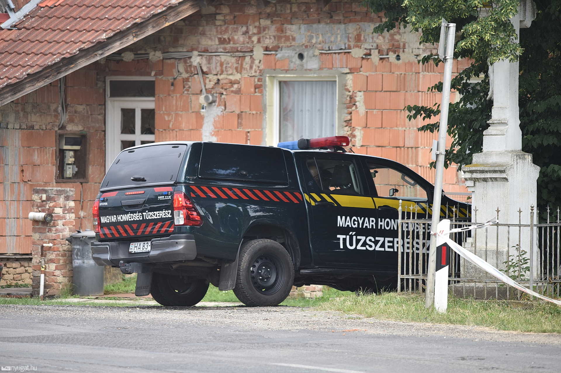 Bombatestet találtak Újperinten