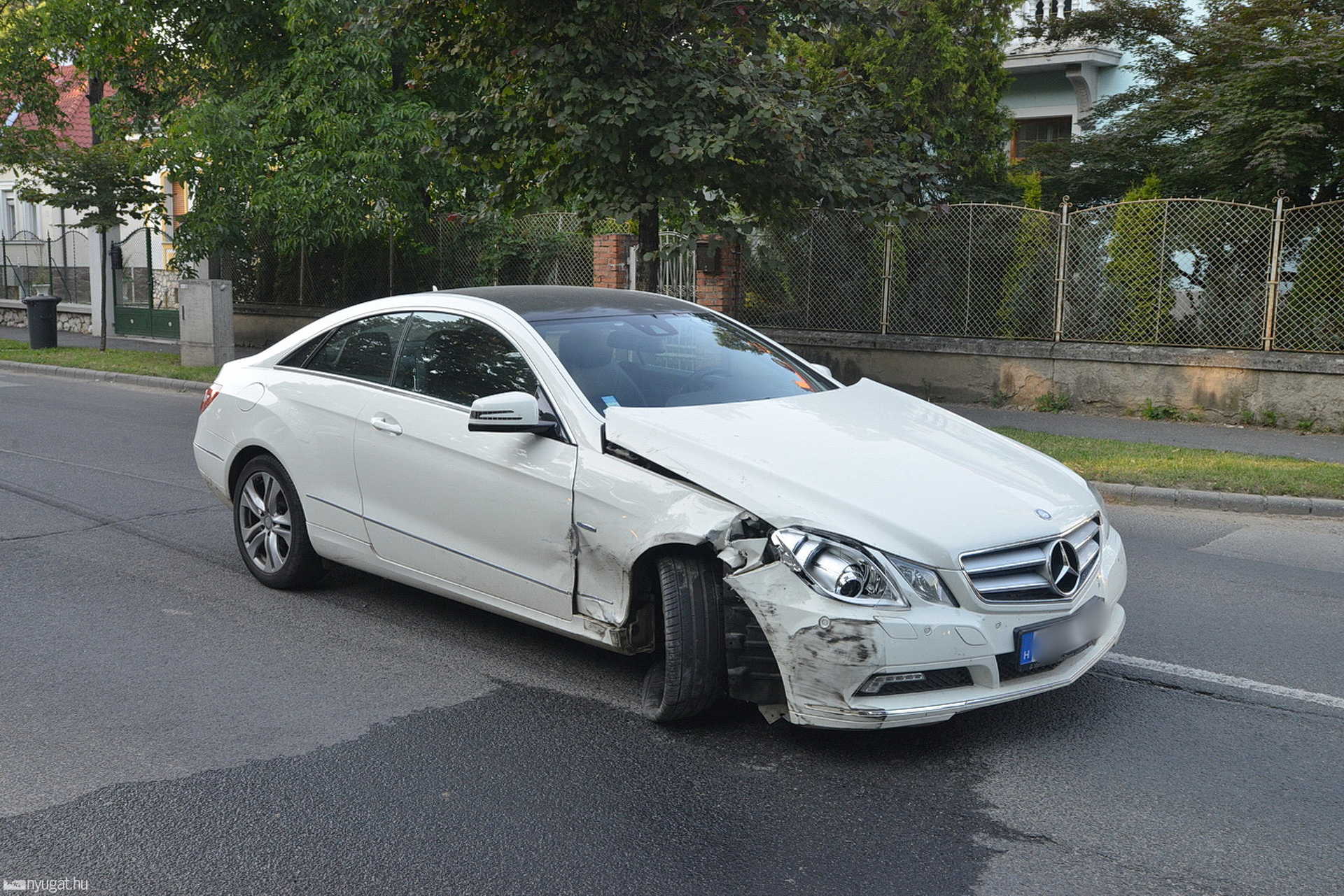 BMW hajtott Mercedesbe Szombathelyen
