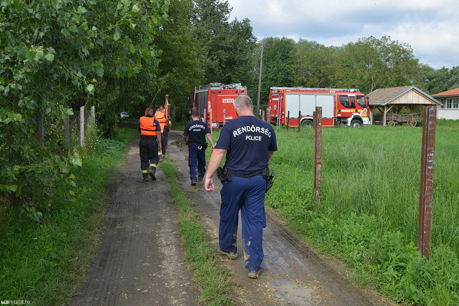 Épségben előkerültek a Rábán keresett kenusok 