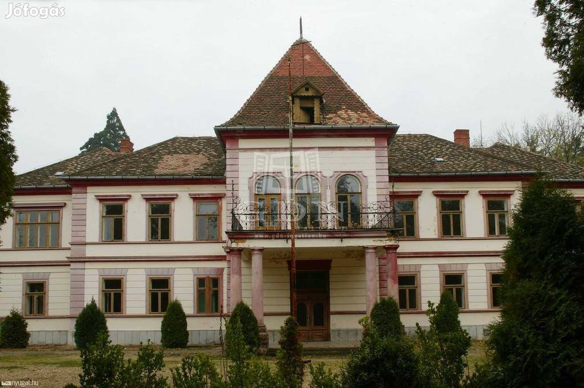 Eladó várkastély Szombathelyen