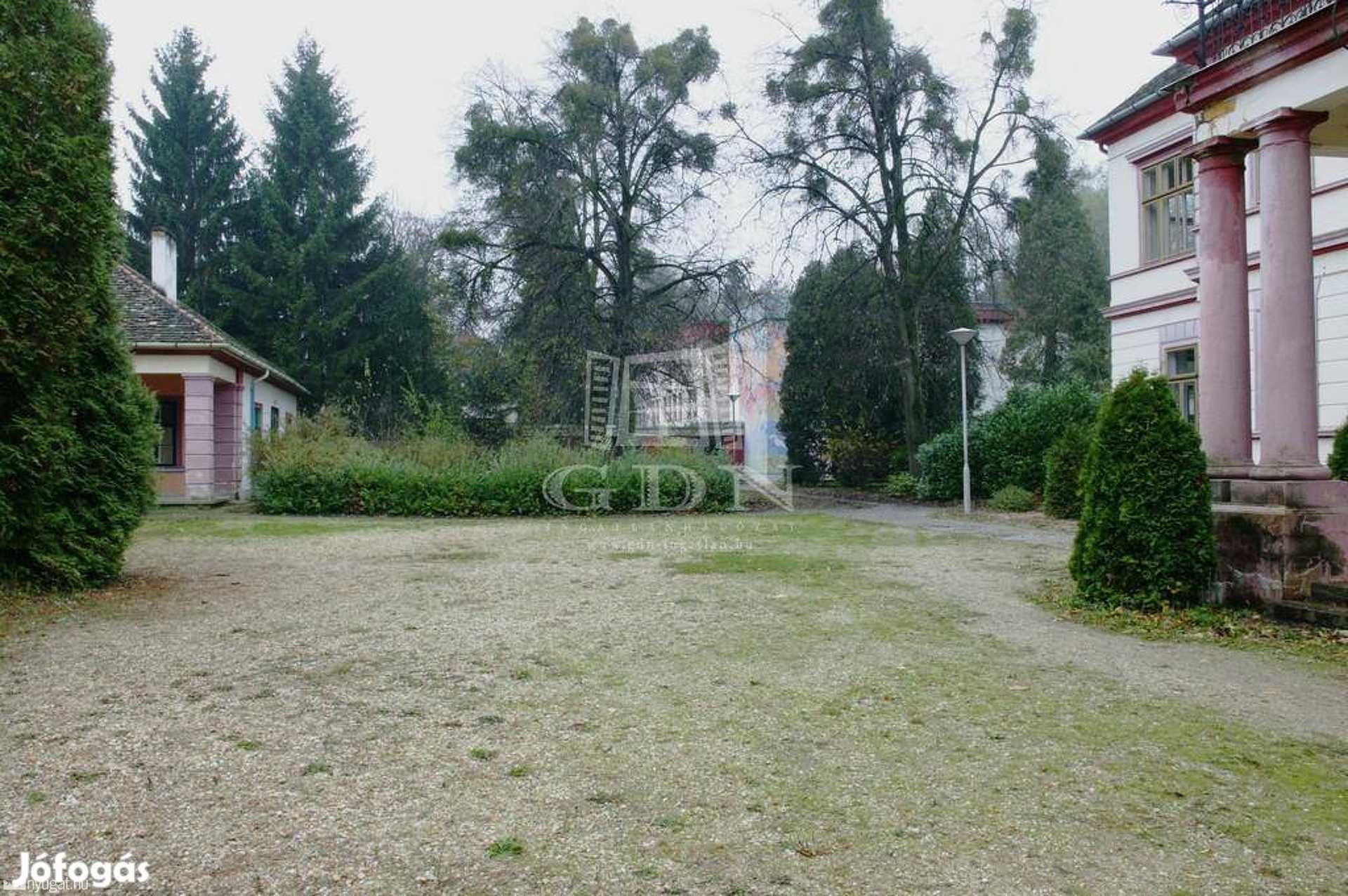 Eladó várkastély Szombathelyen