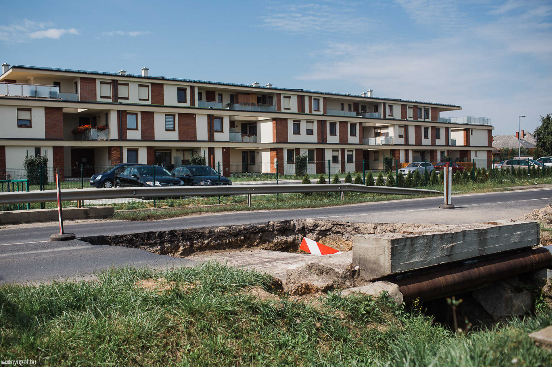 Útépítési munka a Dolgozók útján