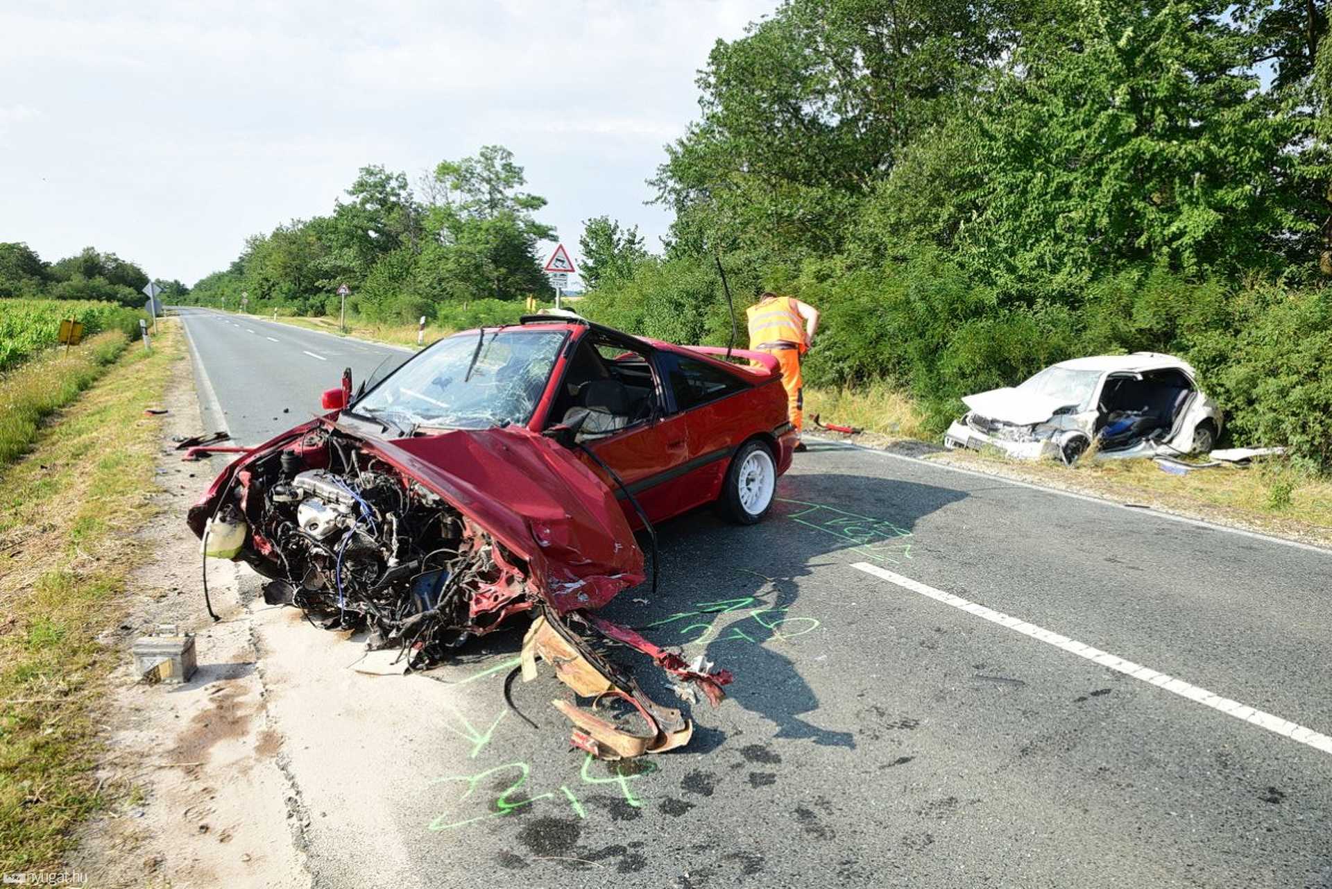 Frontális karambol a 87-esen