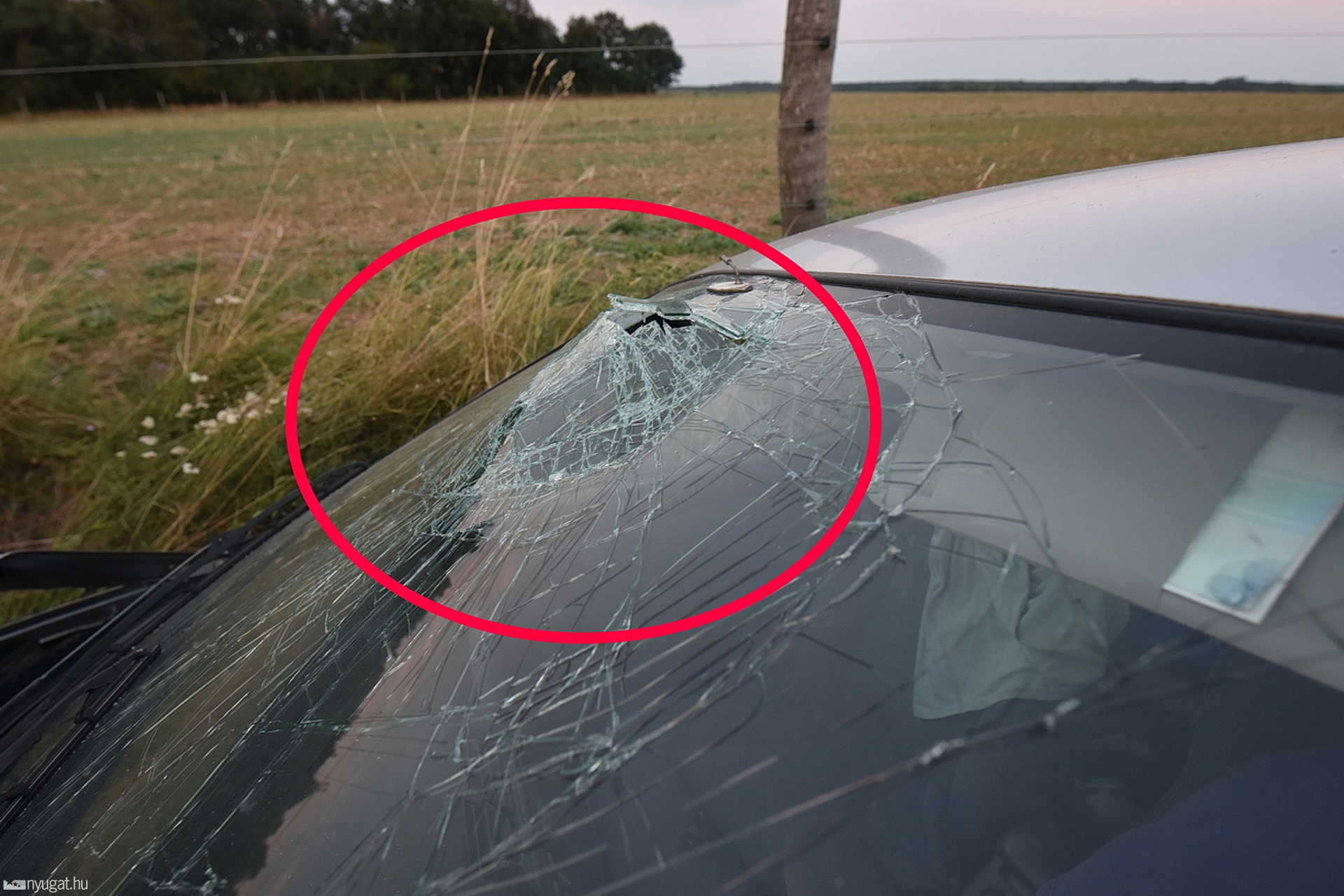 Corvette ütközött félfrontálisan Mazdával Jáknál